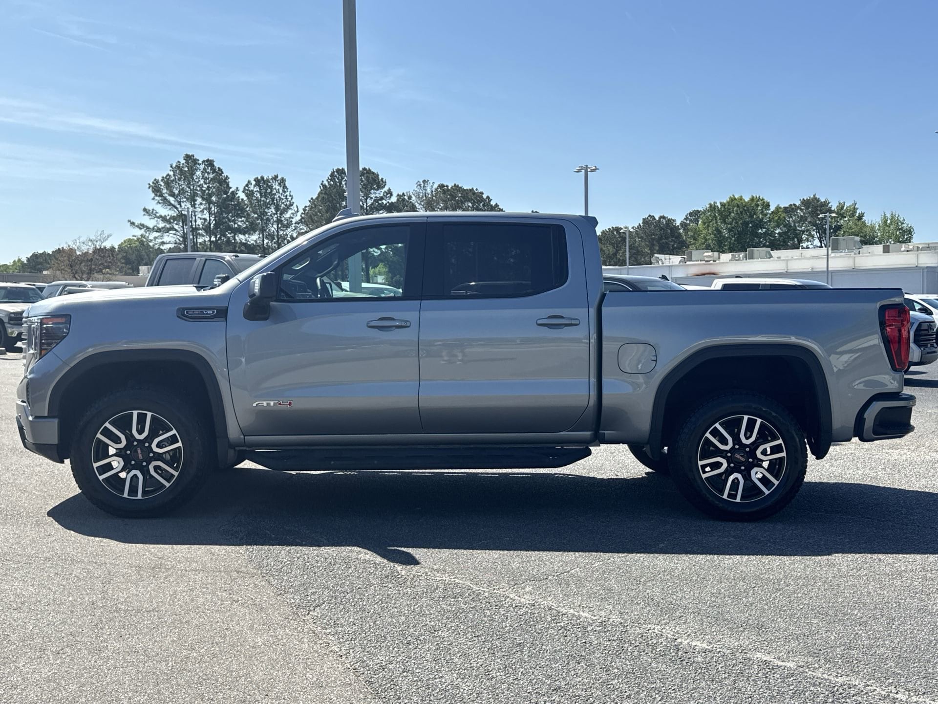 2024 GMC Sierra 1500 AT4 photo 4