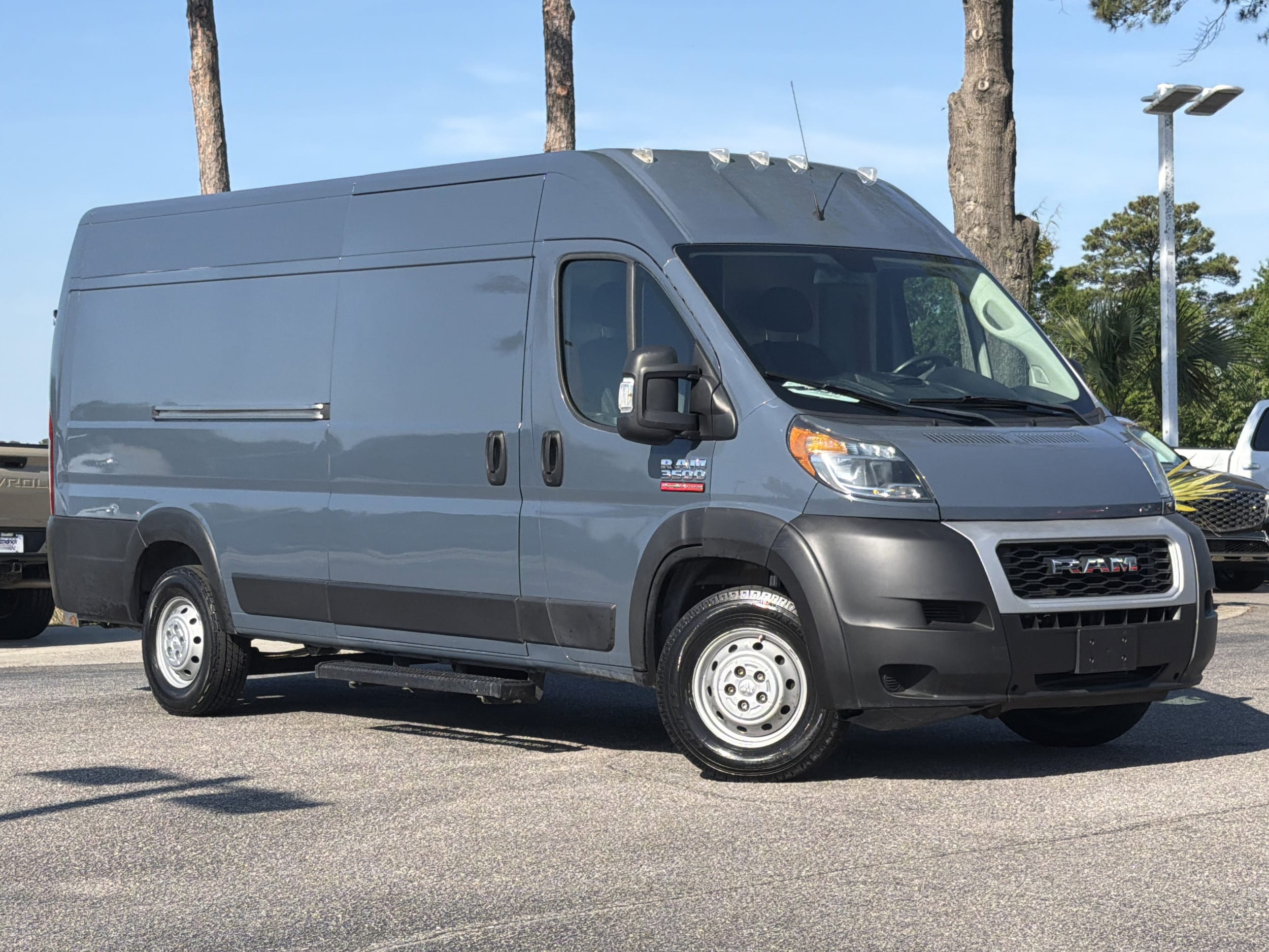 2020 Ram Promaster Cargo Van photo 2