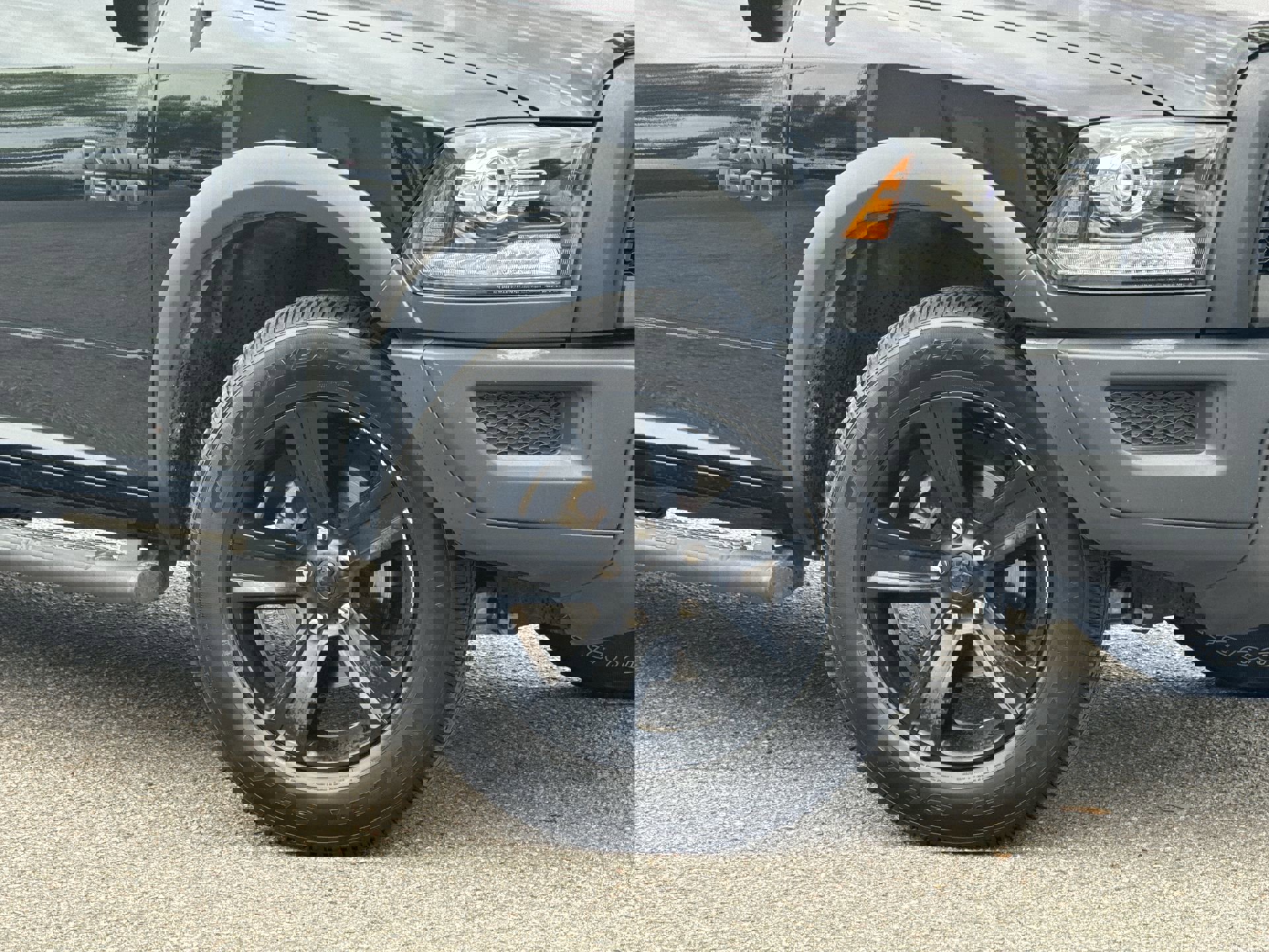 2022 Ram 1500 Classic Warlock photo 5