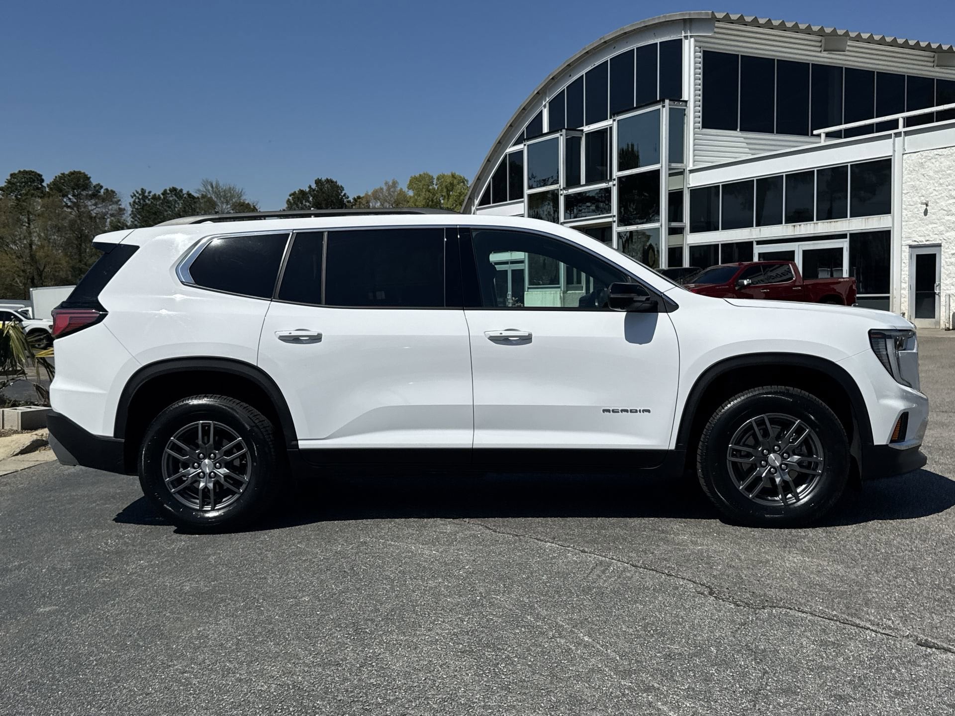 2025 GMC Acadia AWD Elevation photo 5