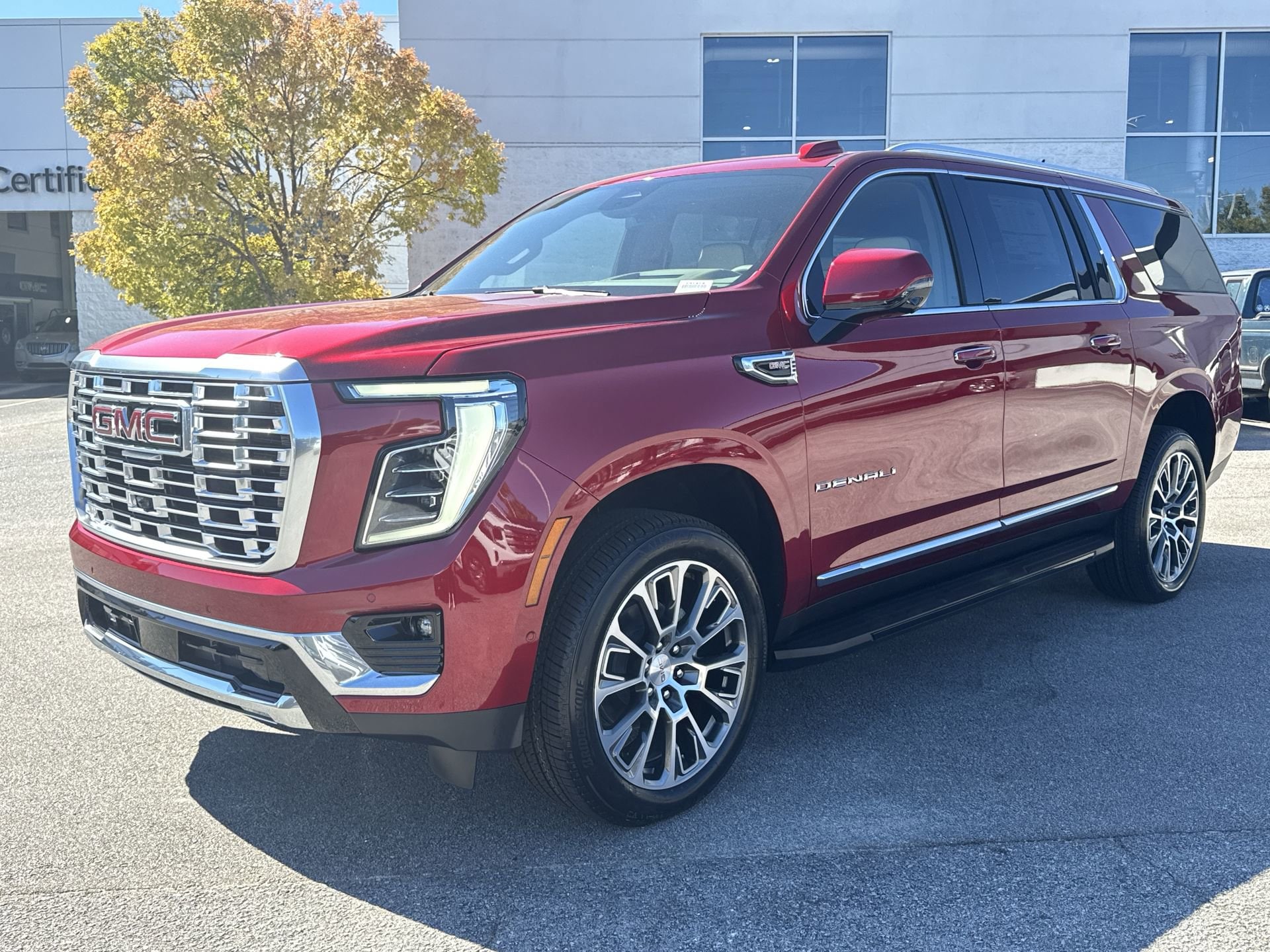 2026 GMC Yukon XL Denali photo 4
