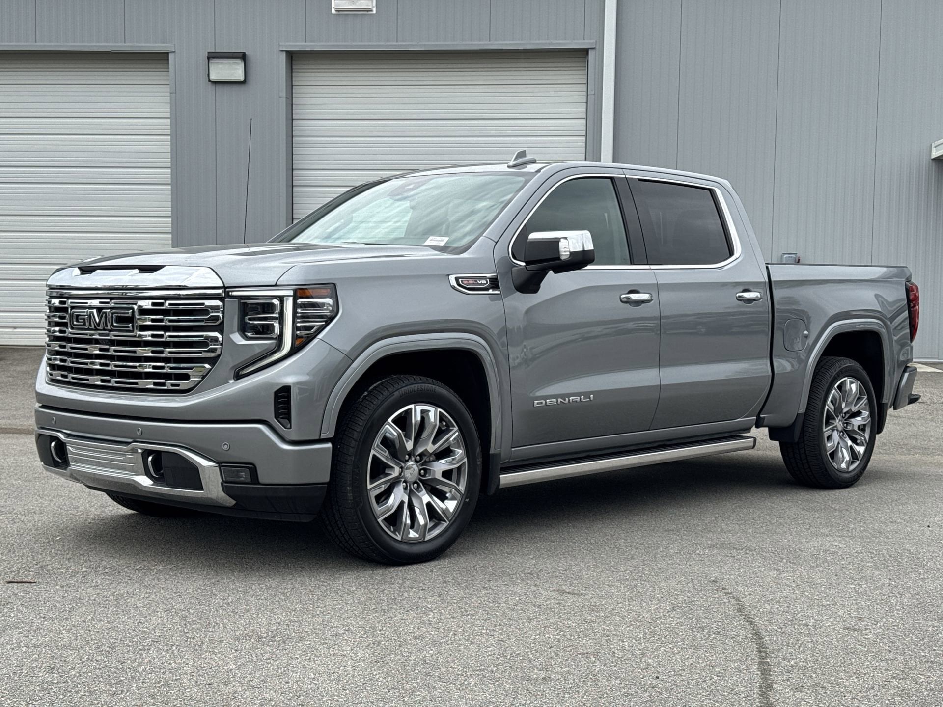 2024 GMC Sierra 1500 Denali photo 4