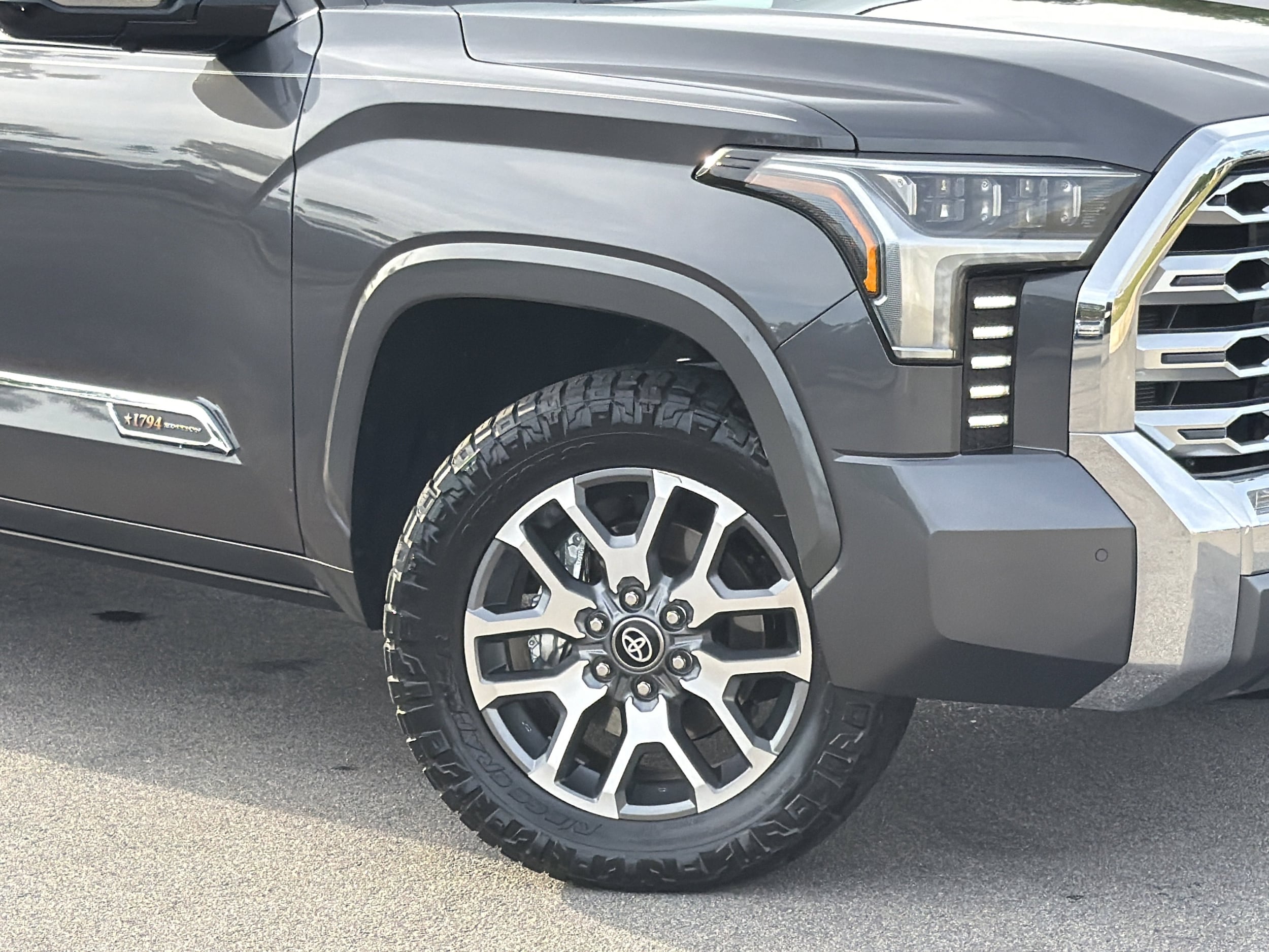 2026 Toyota Tundra 4WD 1794 Edition photo 4