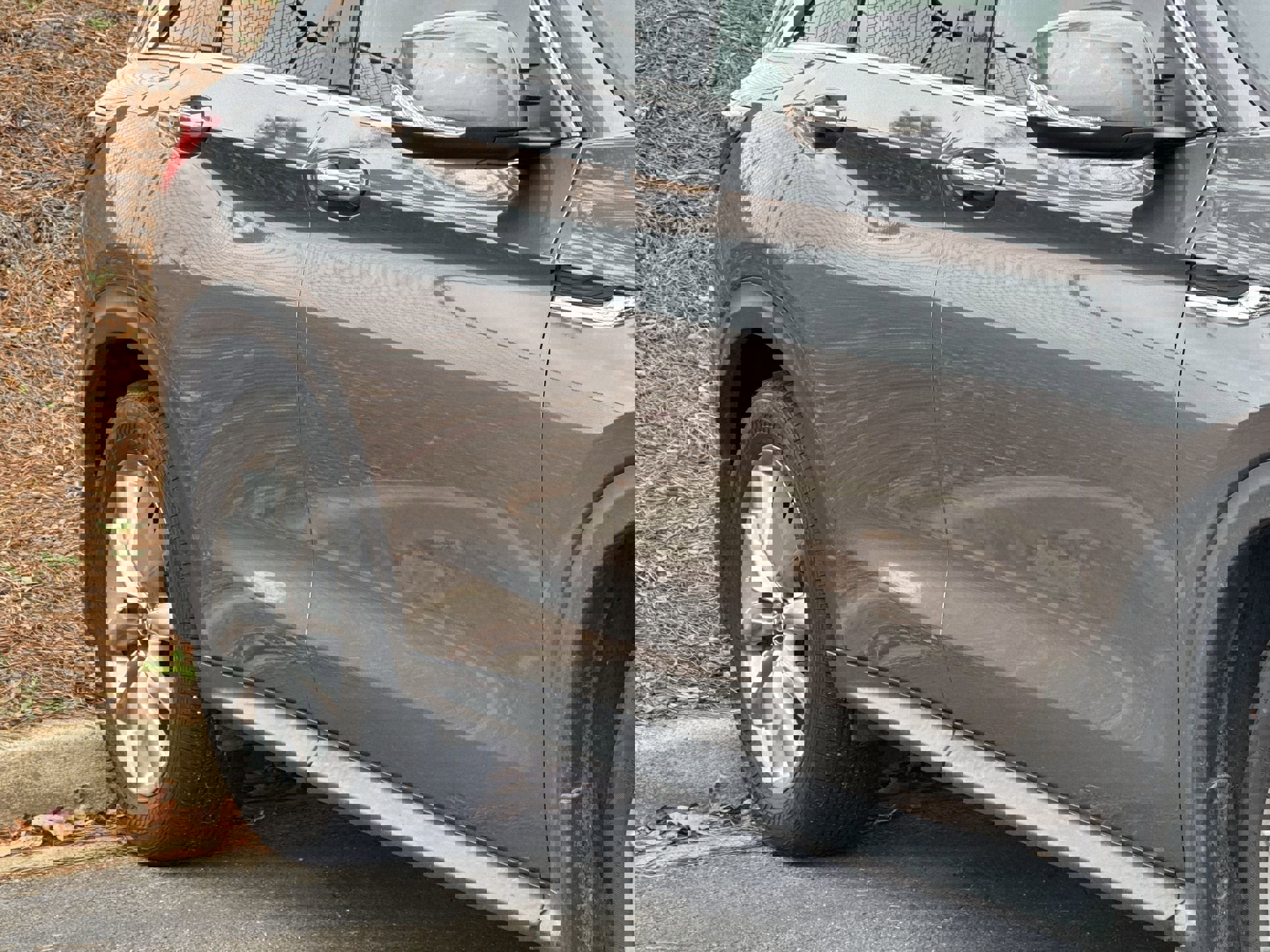 2022 Infiniti QX50 Luxe photo 2