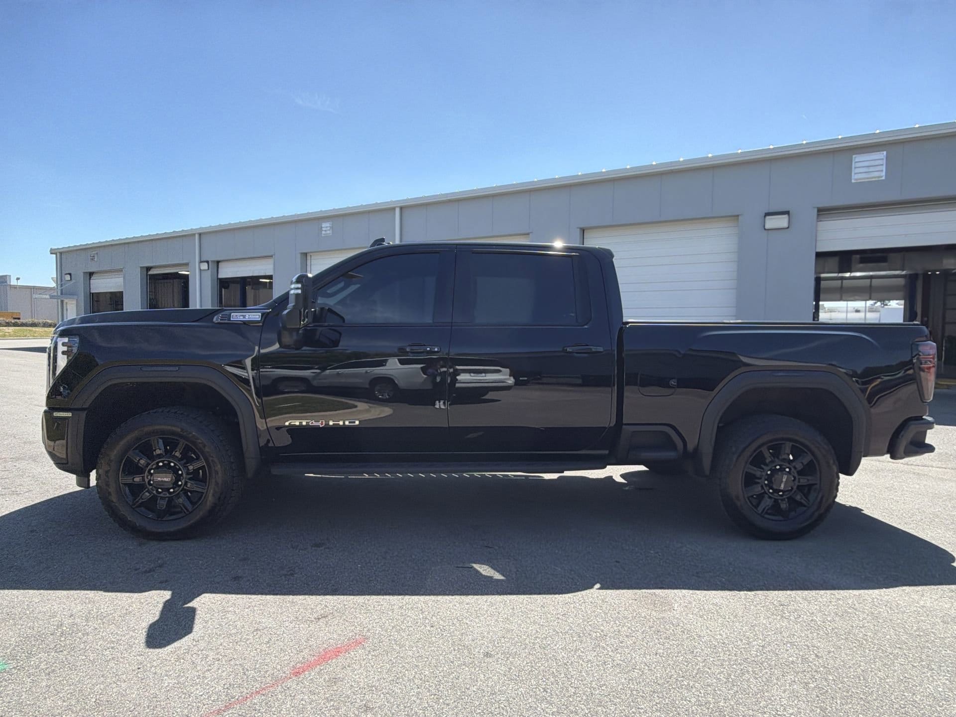 2025 GMC Sierra 2500HD AT4 photo 6