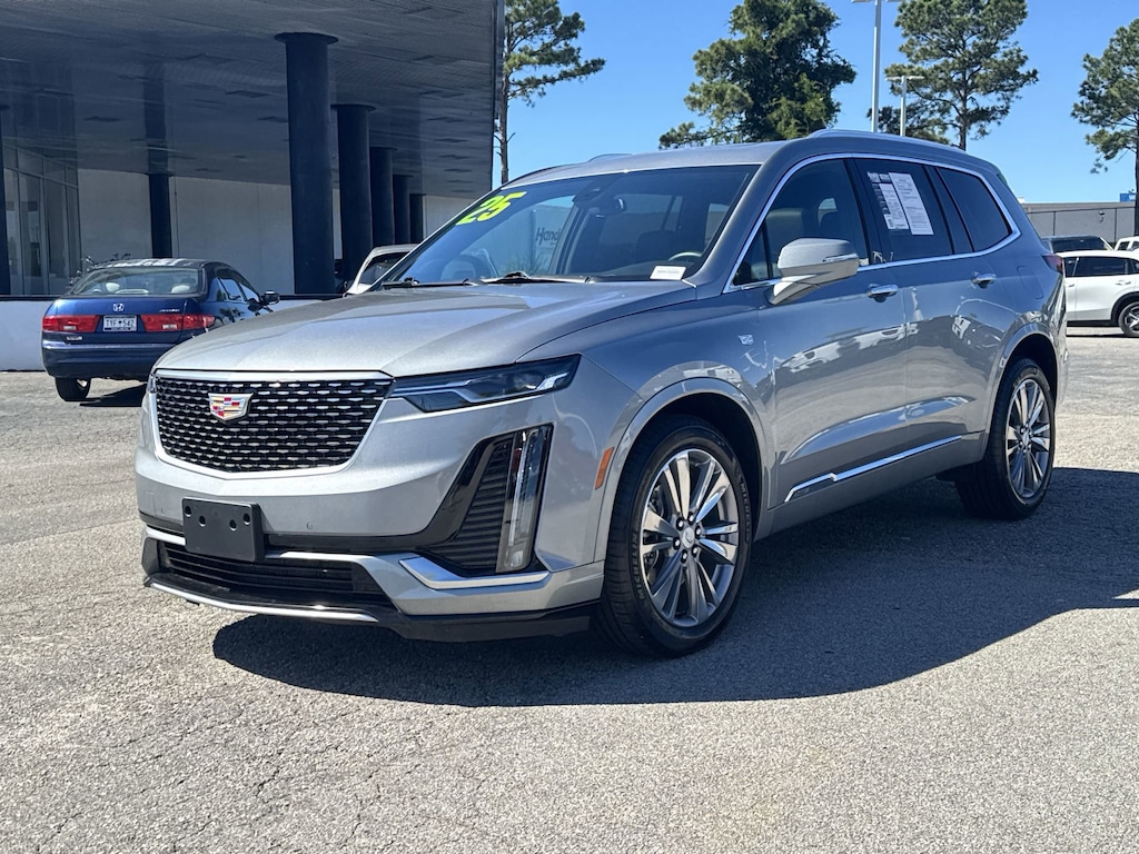 Used 2025 CADILLAC XT6 FWD Premium Luxury SUV