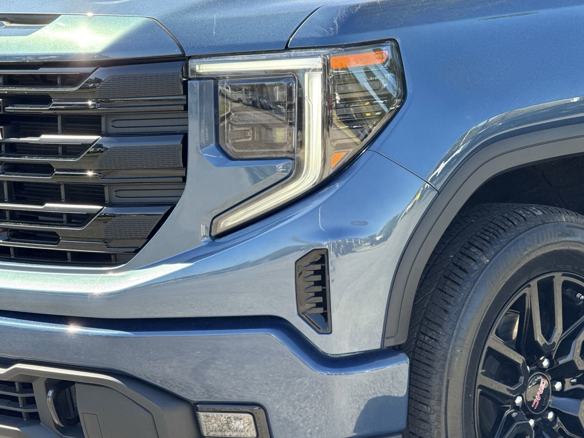 2024 GMC Sierra 1500 Elevation photo 3
