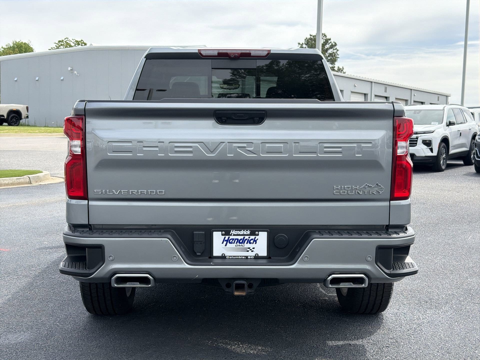 2024 Chevrolet Silverado 1500 High Country photo 3