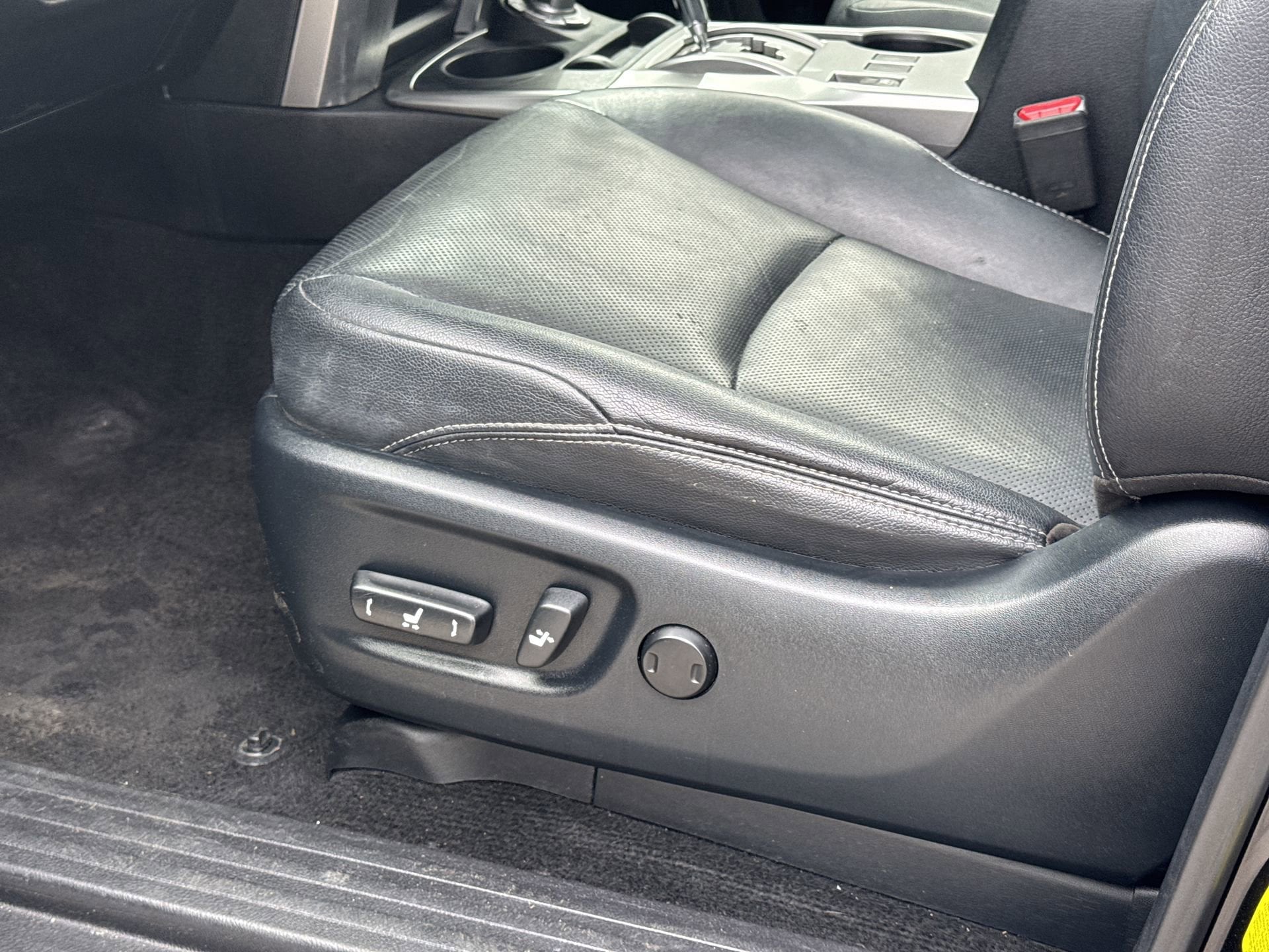 2021 Toyota 4Runner Limited photo 2