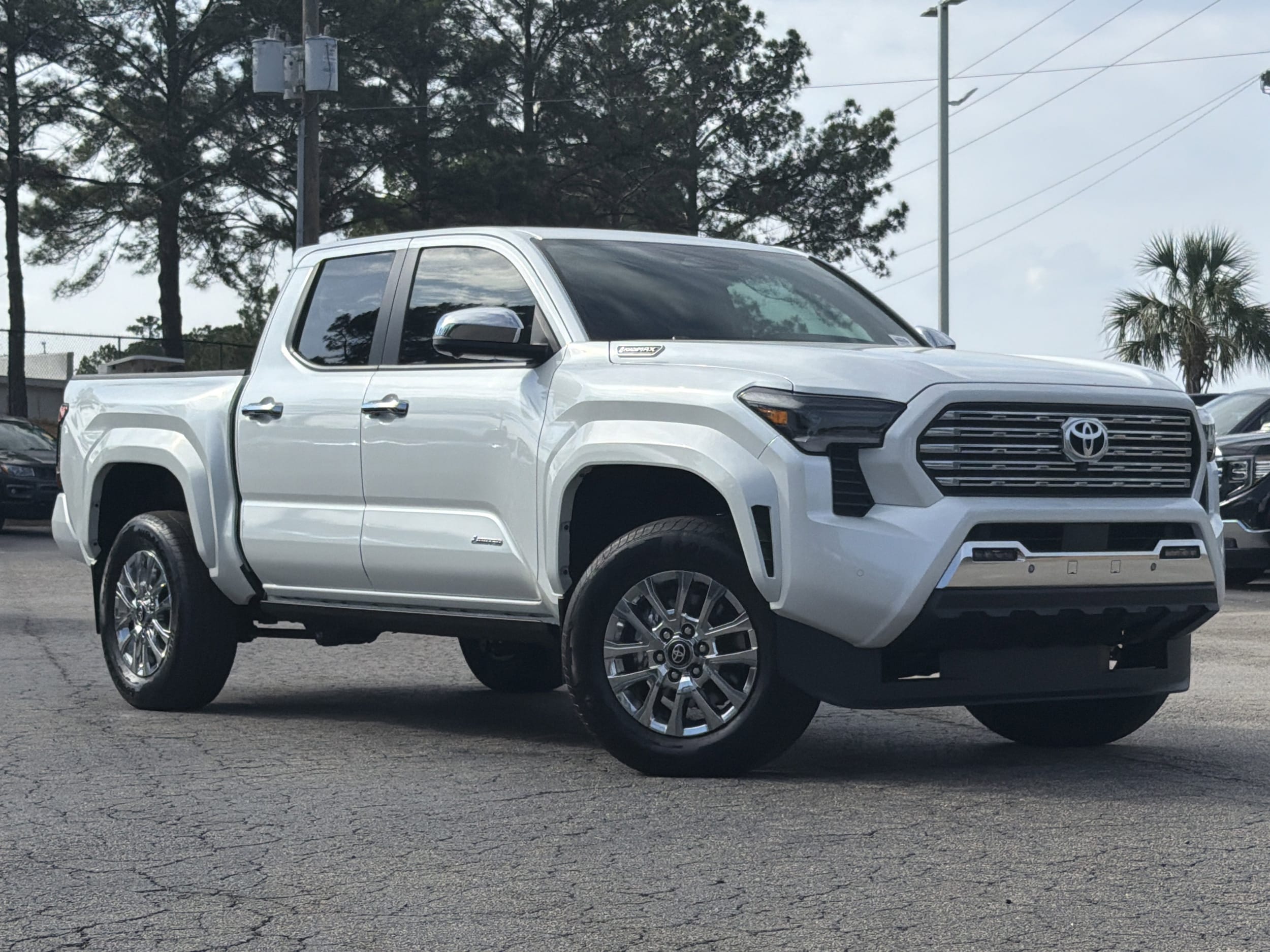 2025 Toyota Tacoma 4WD Limited Hybrid photo 2