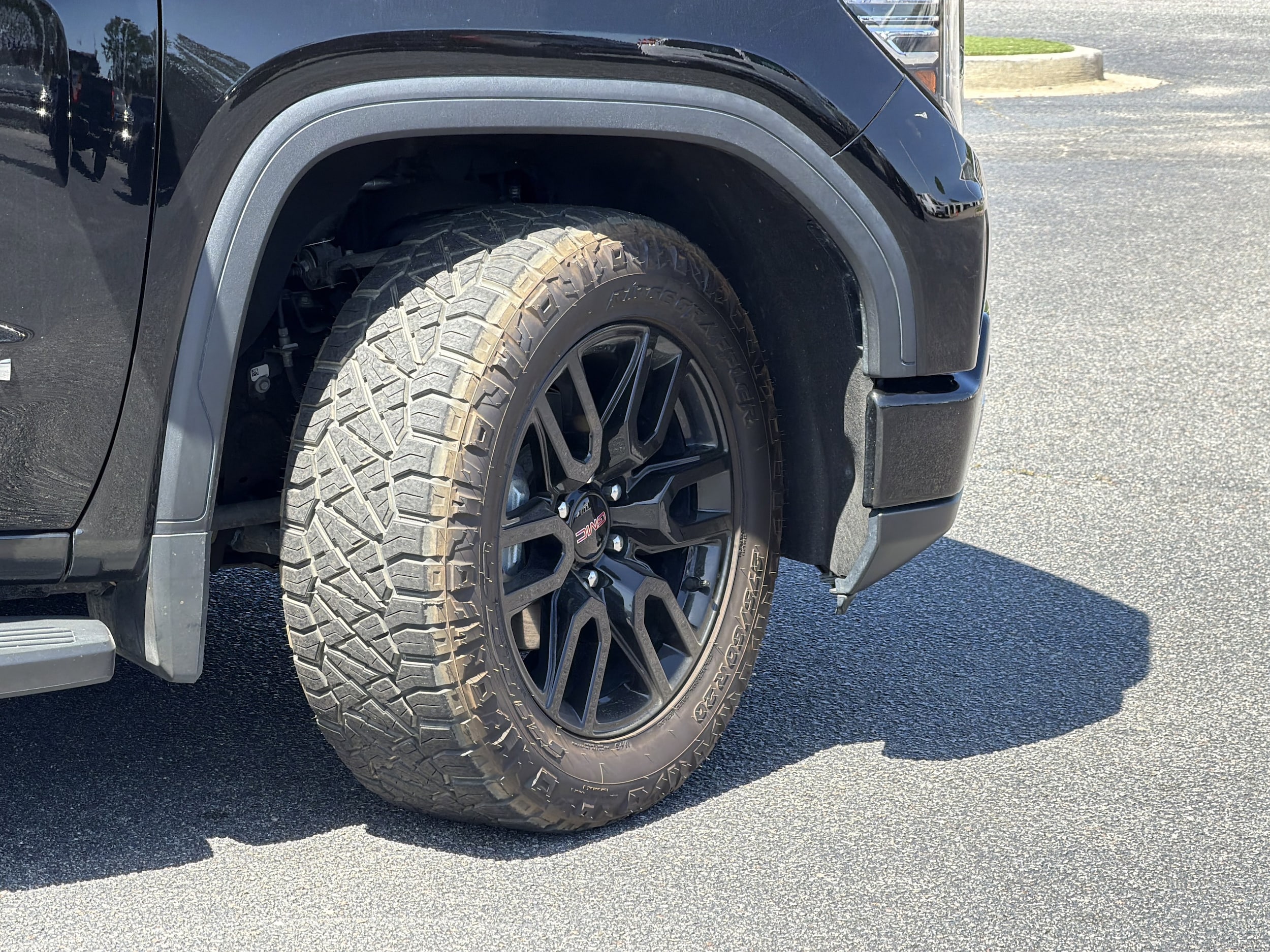 2024 GMC Sierra 1500 Denali photo 4