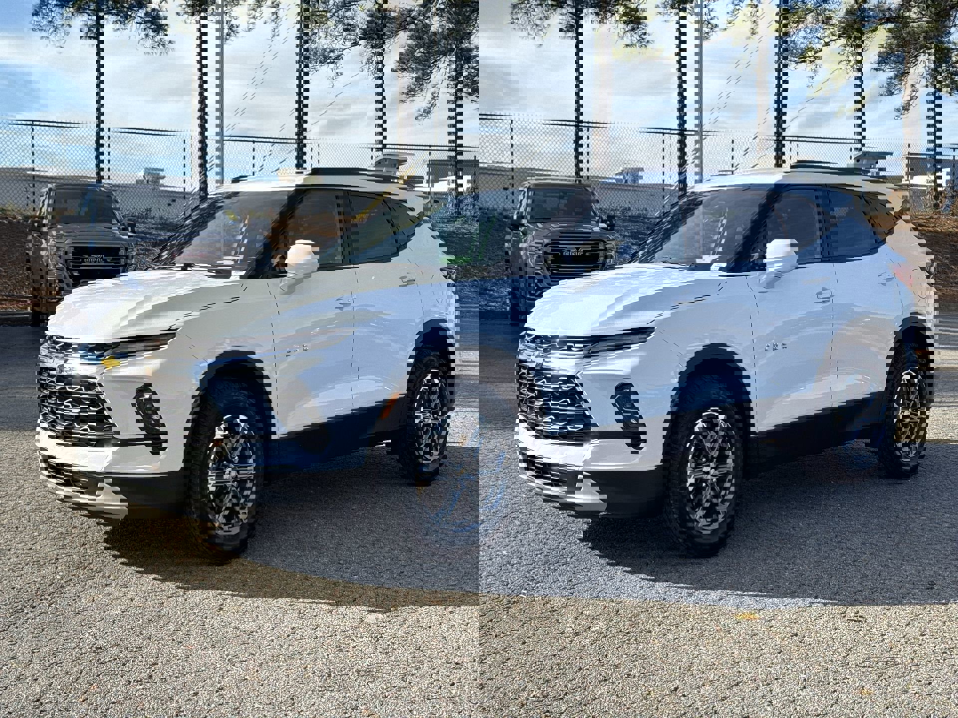 2024 Chevrolet Blazer 2LT photo 2