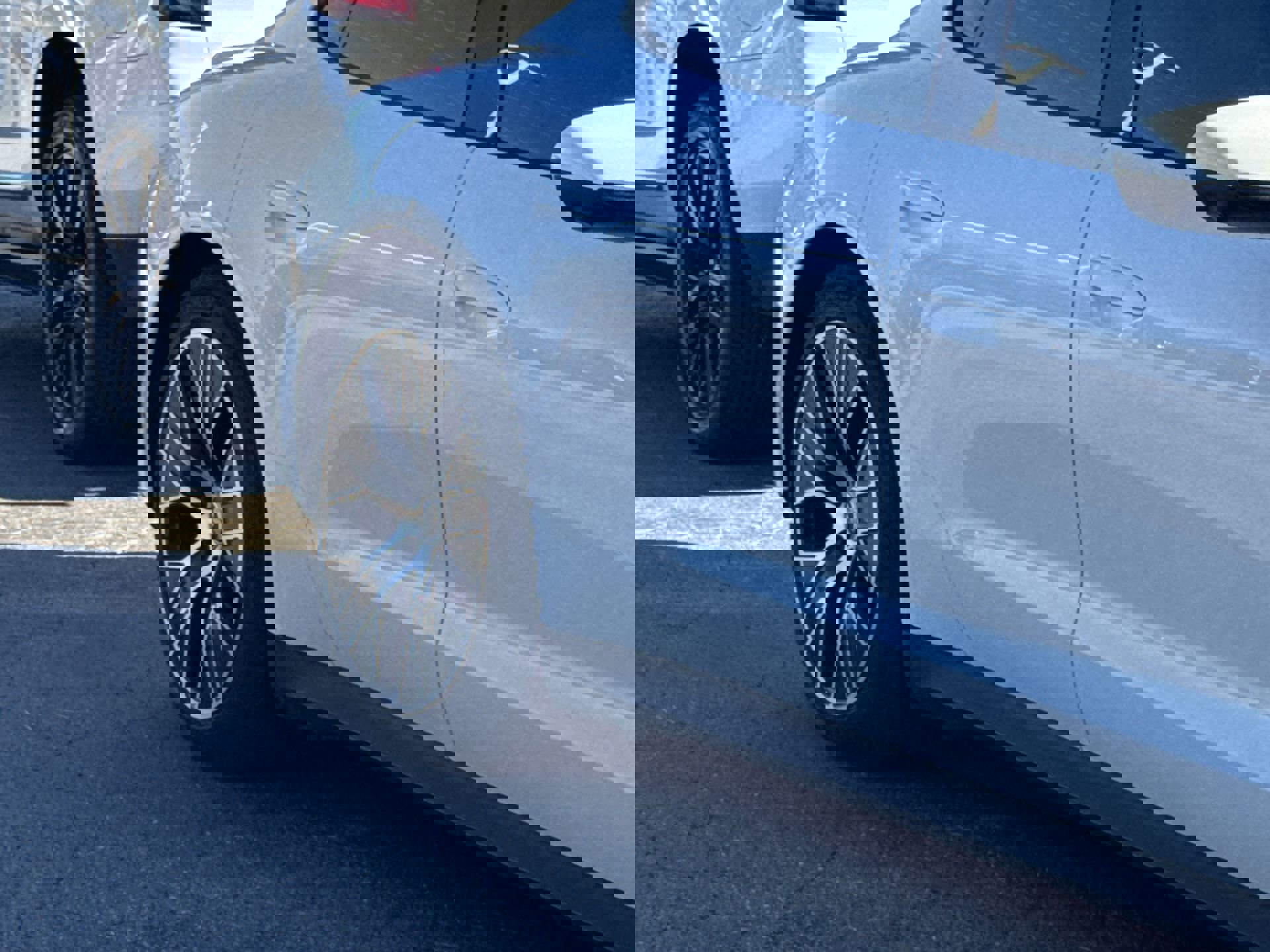 2021 Porsche Taycan photo 2