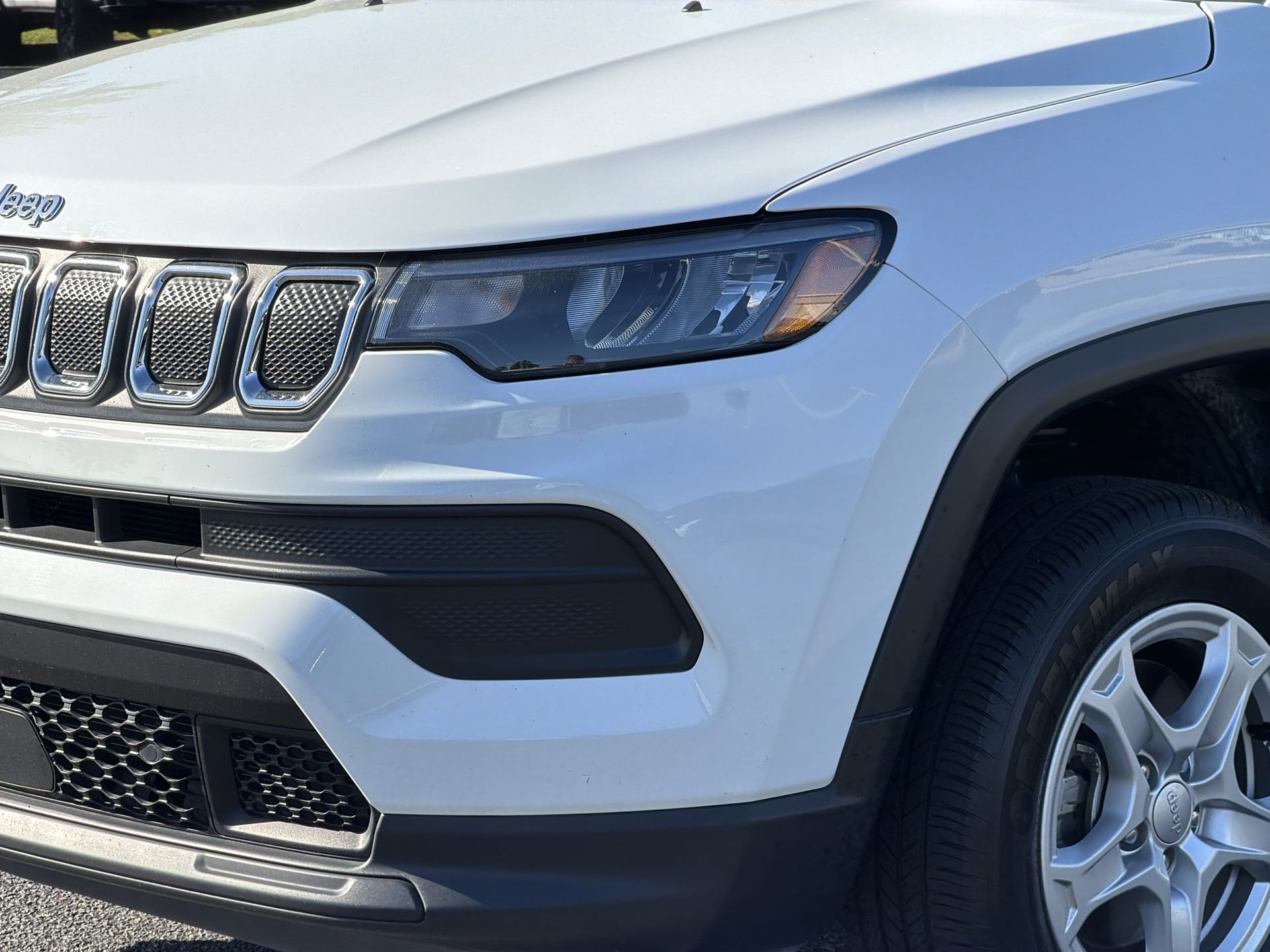 2022 Jeep Compass Sport photo 5