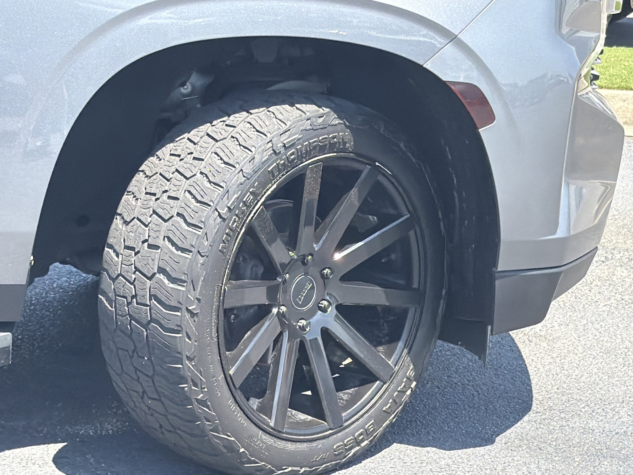 2021 Chevrolet Tahoe LT photo 4