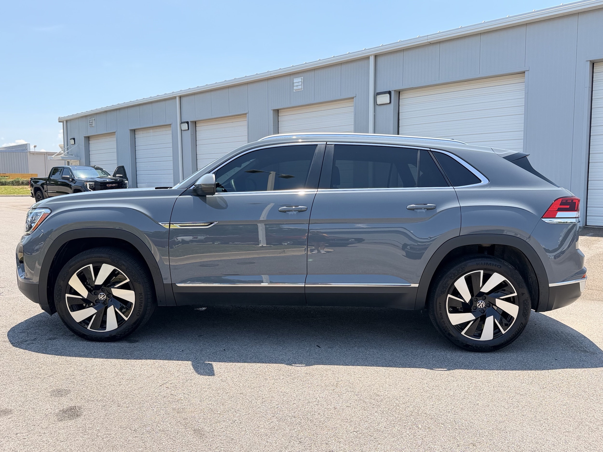 2024 Volkswagen Atlas Cross Sport 2.0T SEL