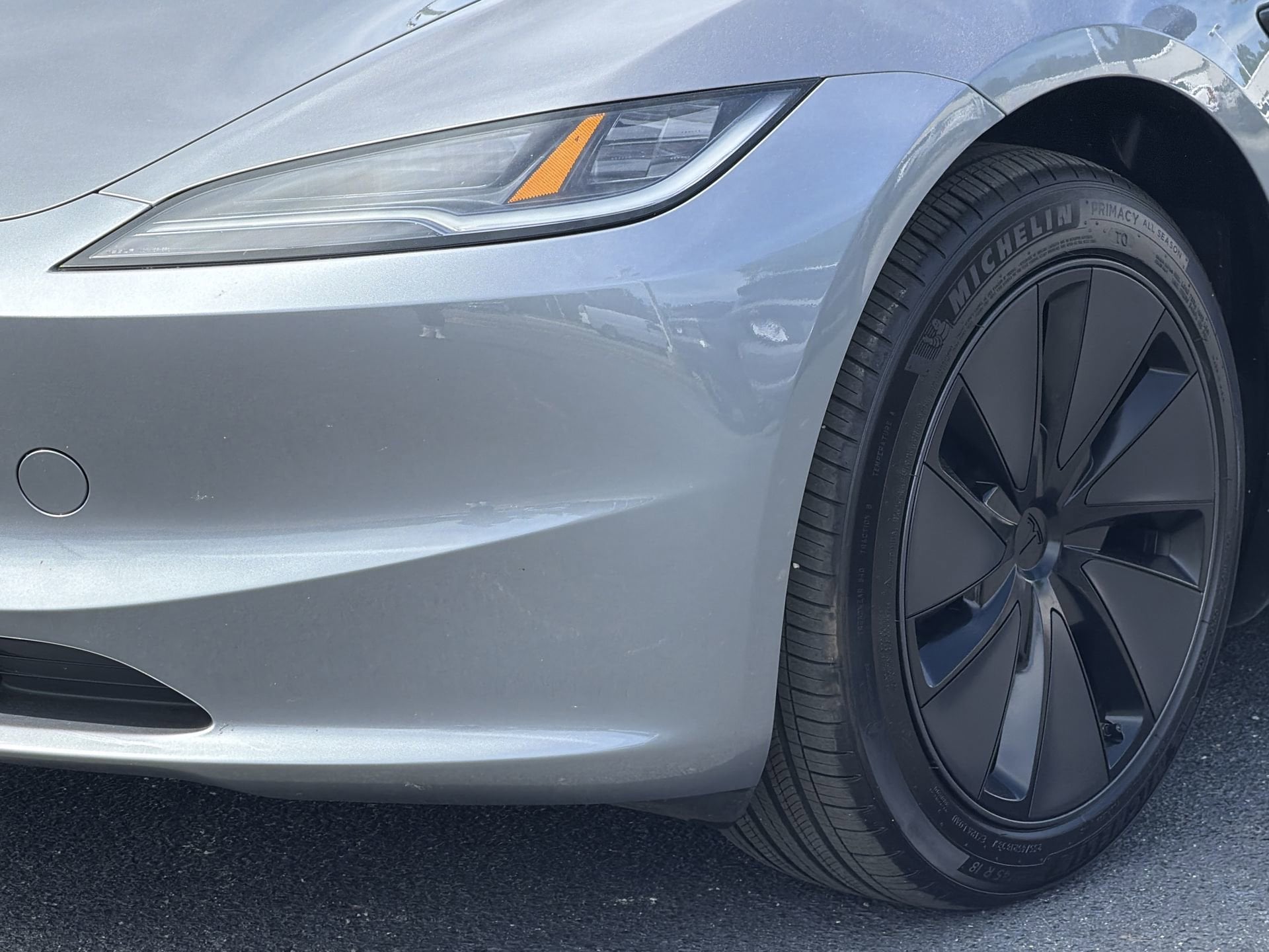 2025 Tesla Model 3 Standard photo 4