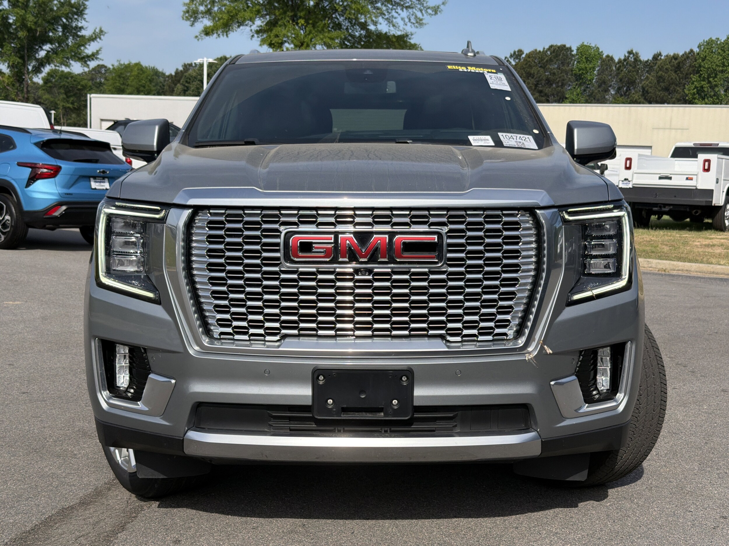 2024 GMC Yukon Denali photo 6