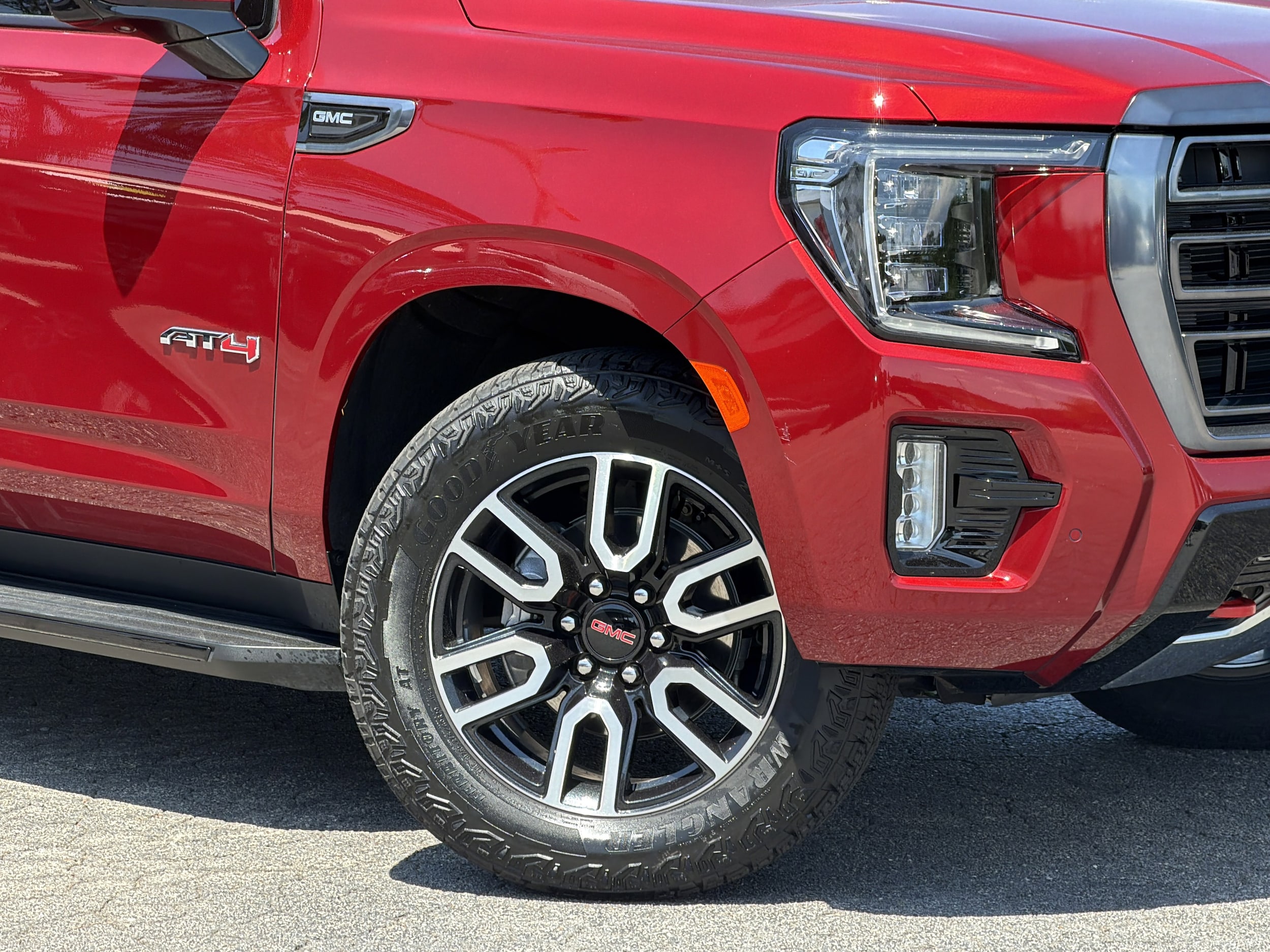 2024 GMC Yukon AT4 photo 2