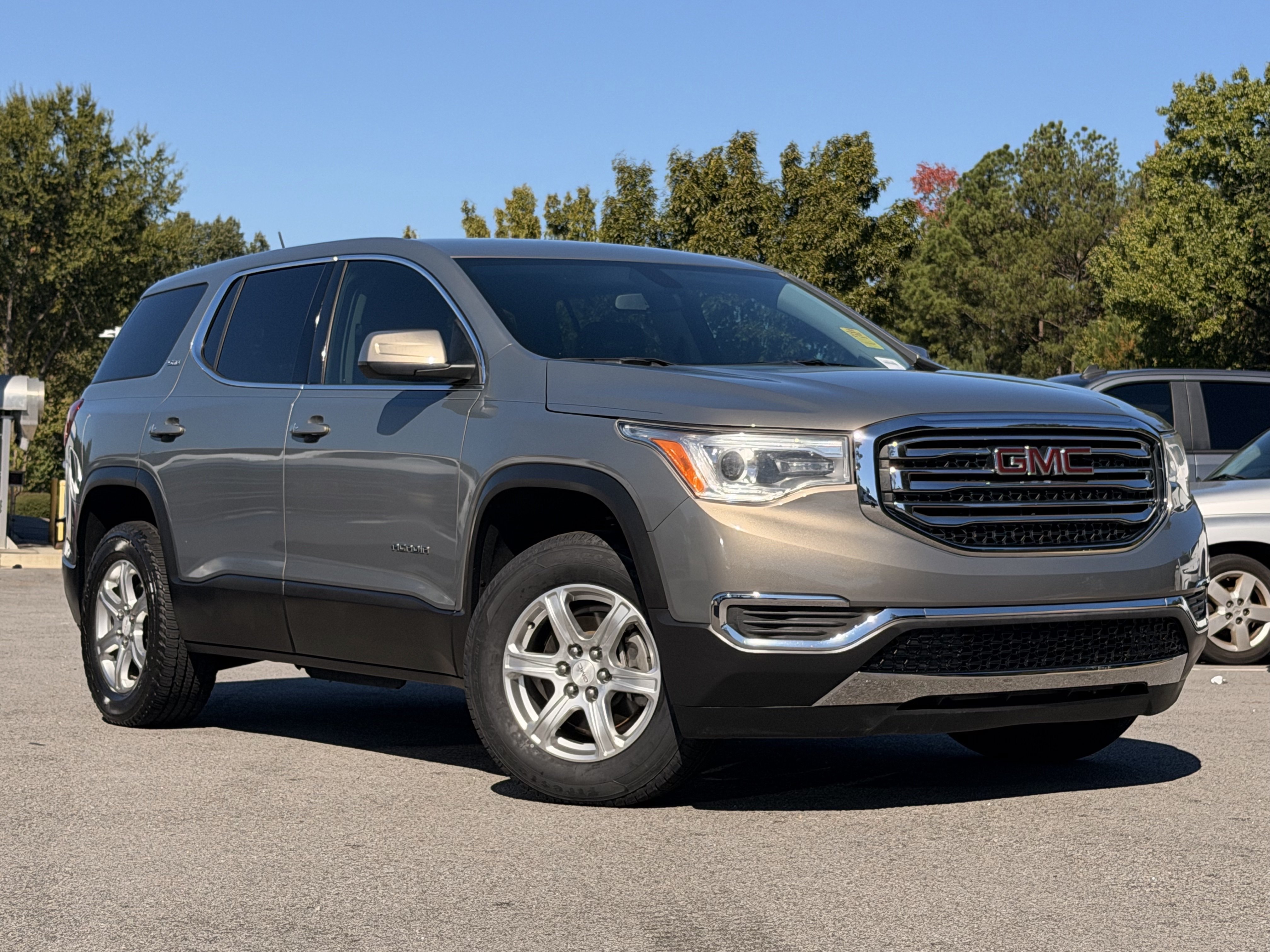 Used 2019 GMC Acadia SLE SUV