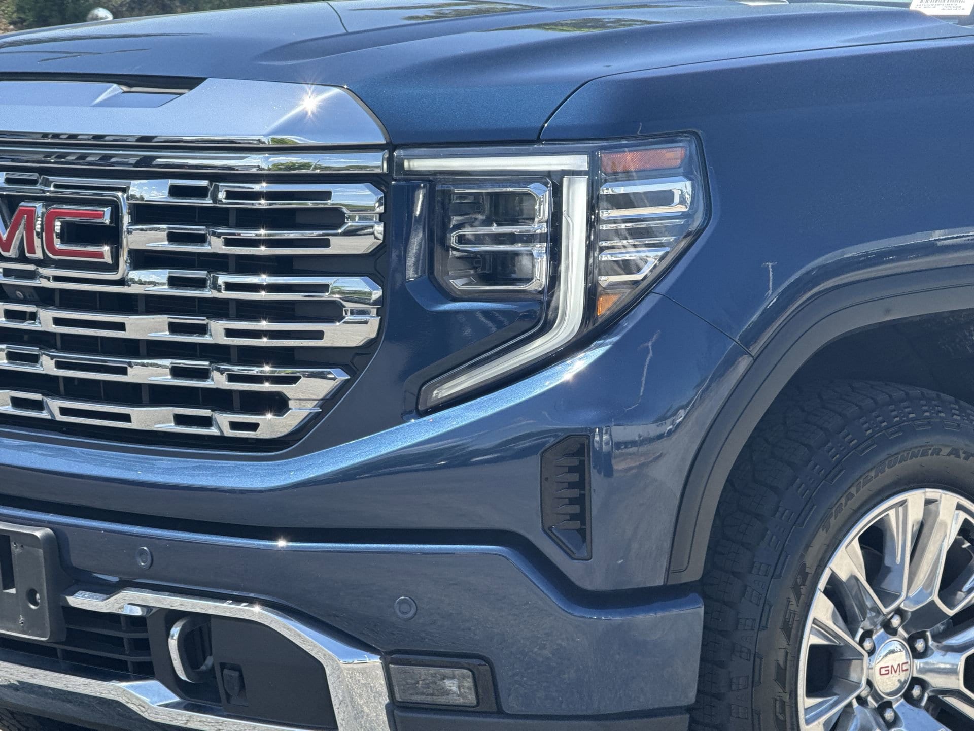 2023 GMC Sierra 1500 Denali photo 4