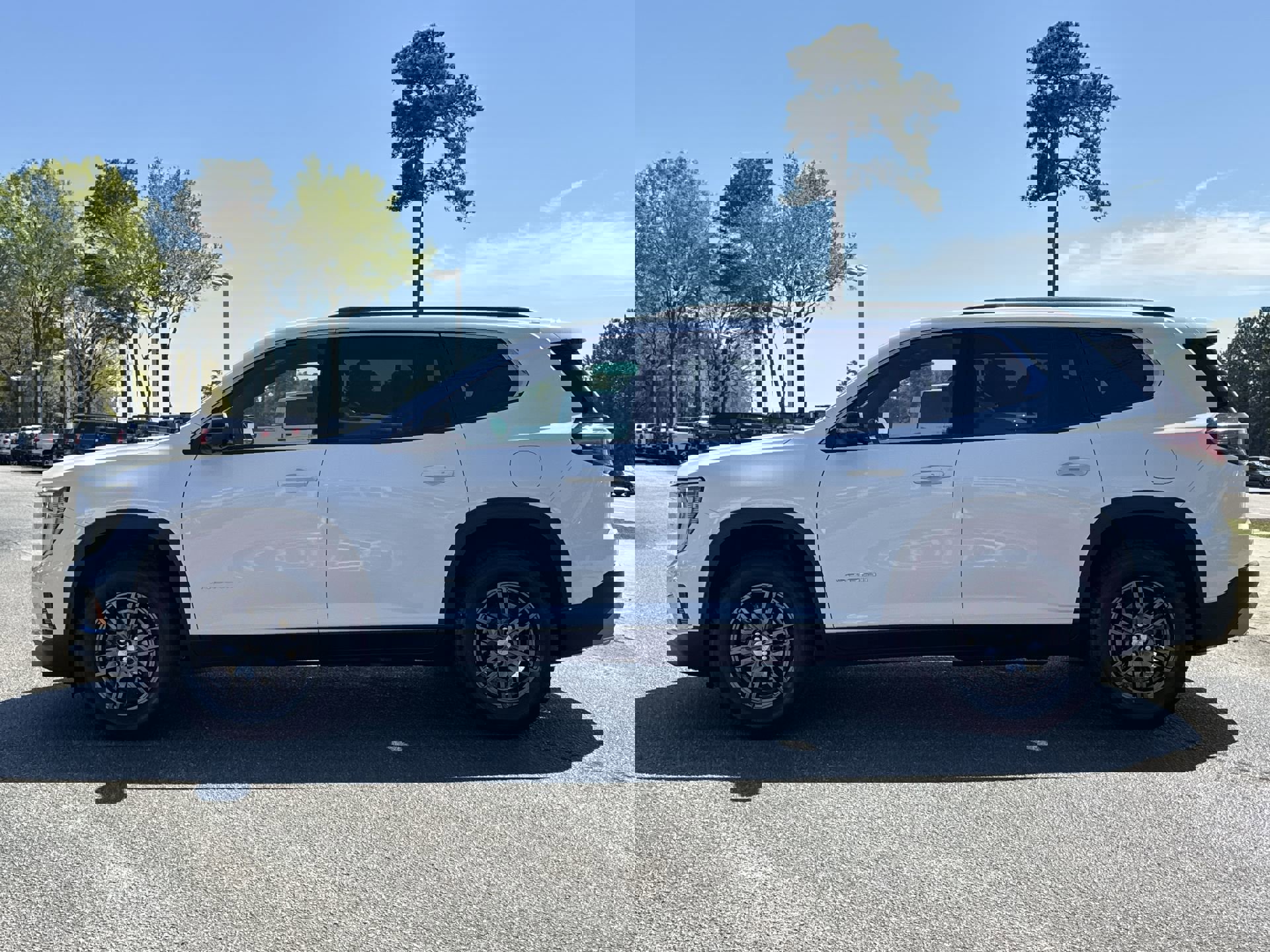 2025 GMC Acadia AWD Elevation photo 3