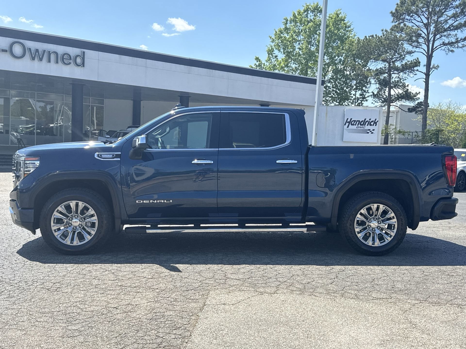 2023 GMC Sierra 1500 Denali photo 5