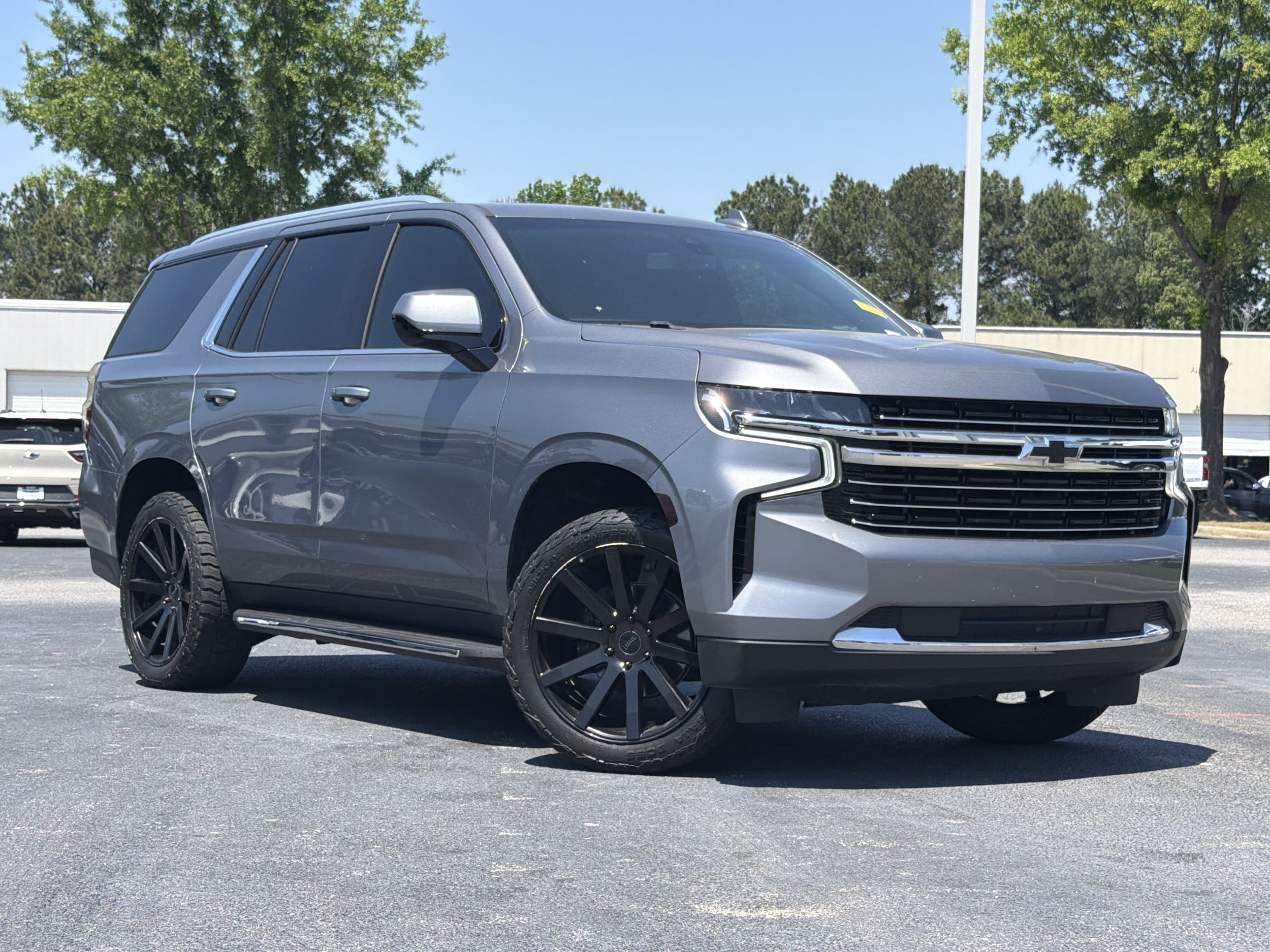 2021 Chevrolet Tahoe LT photo 2