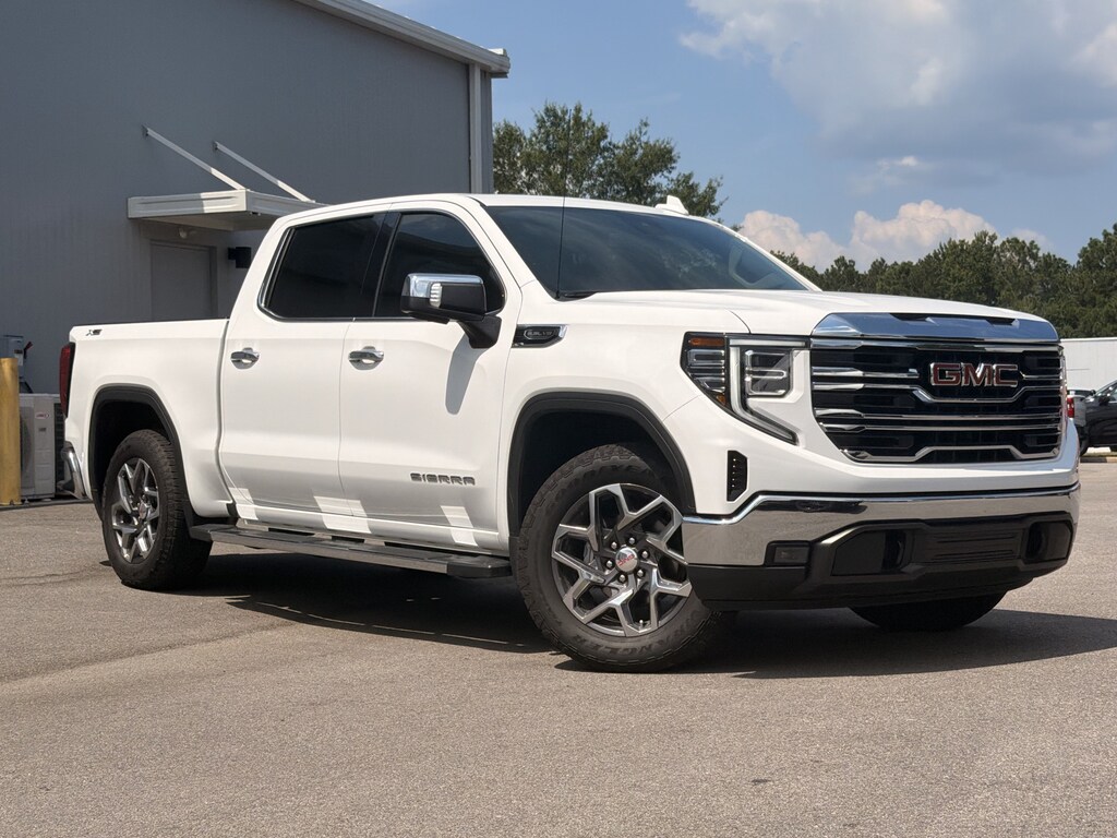 Used 2025 GMC Sierra 1500 SLT Pickup