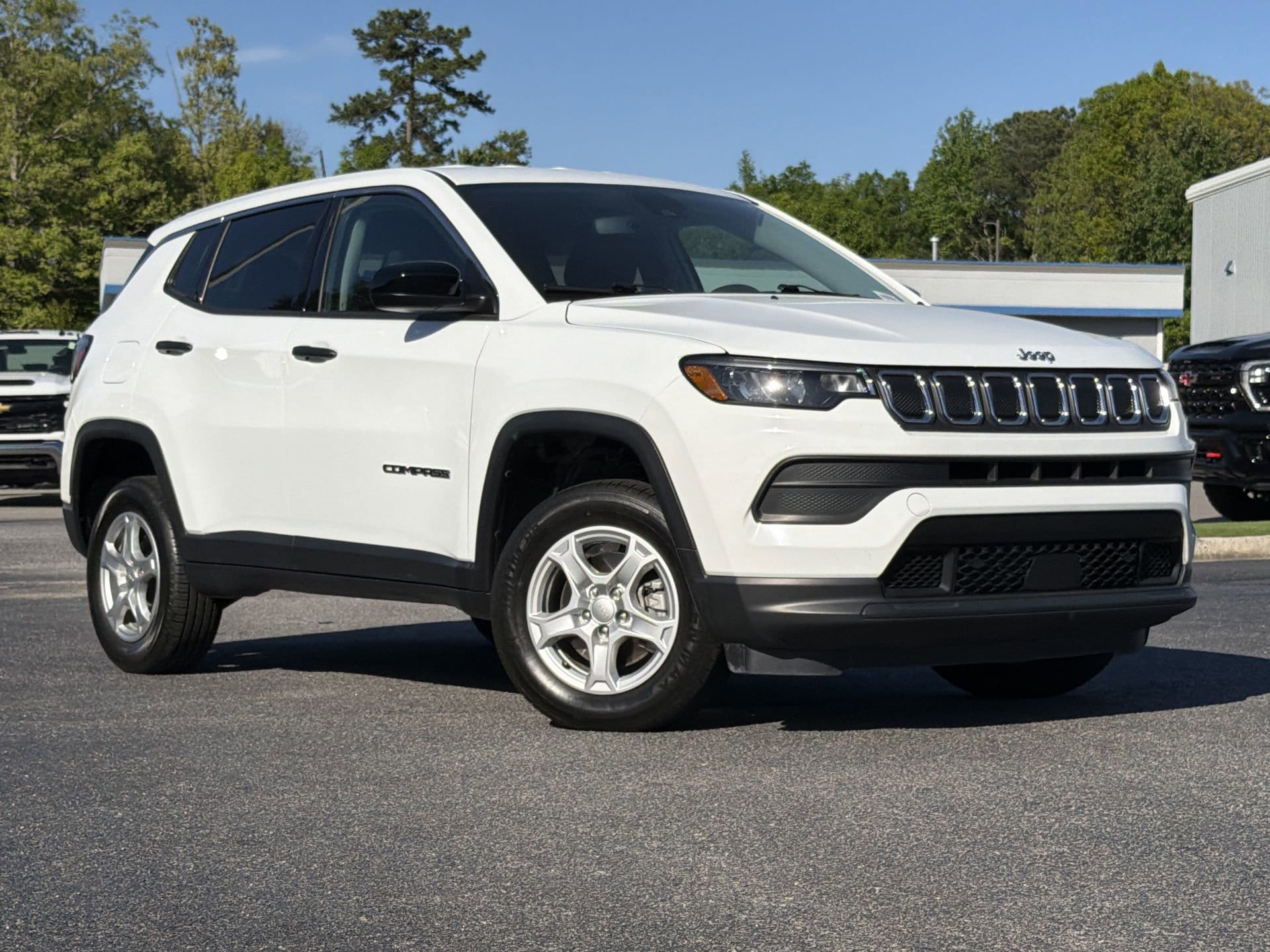 2022 Jeep Compass Sport photo 2