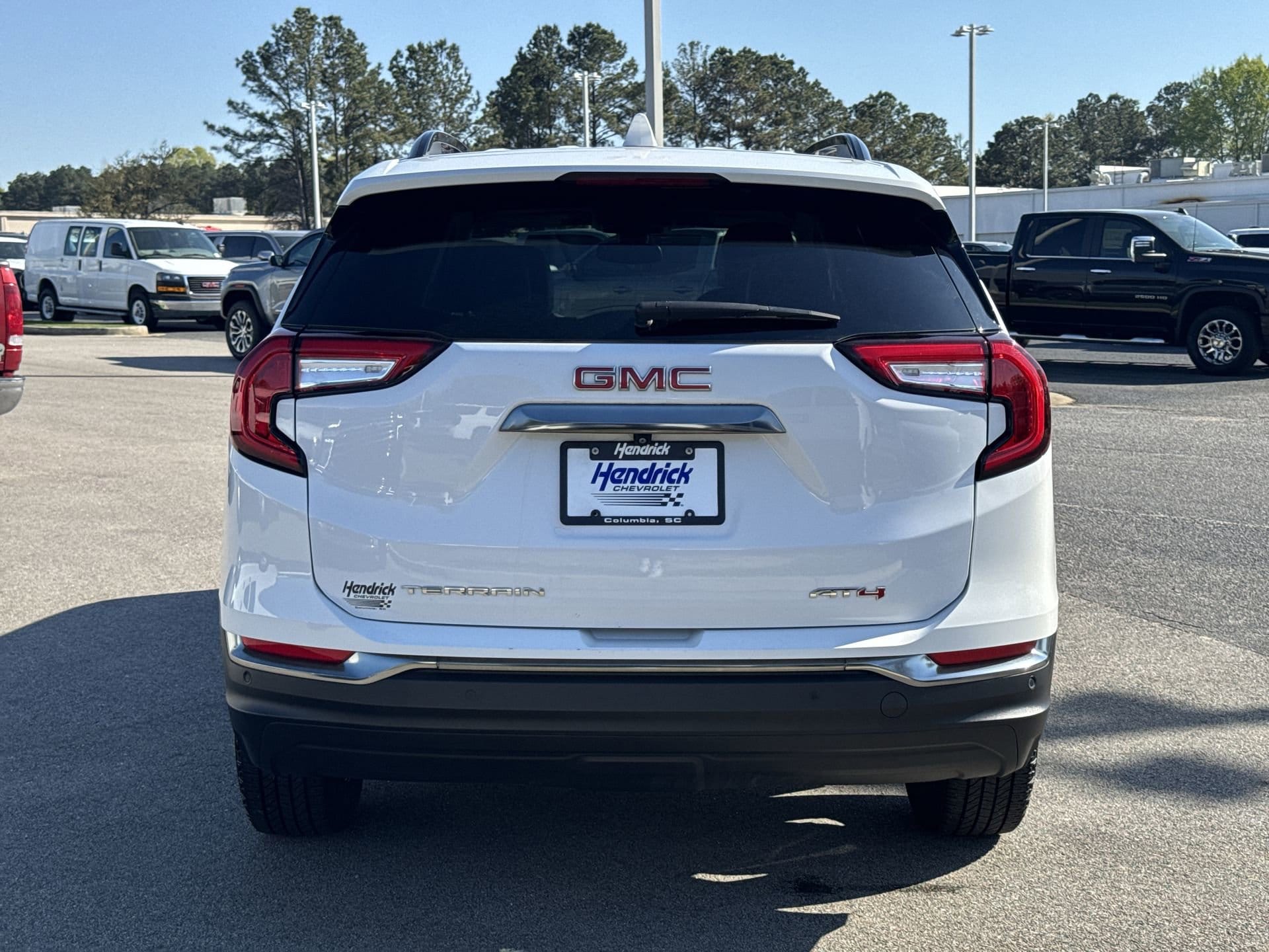 2023 GMC Terrain AT4 photo 3