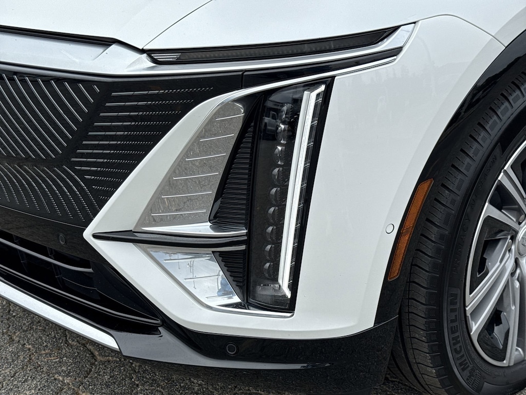 Used 2024 CADILLAC Lyriq Luxury SUV