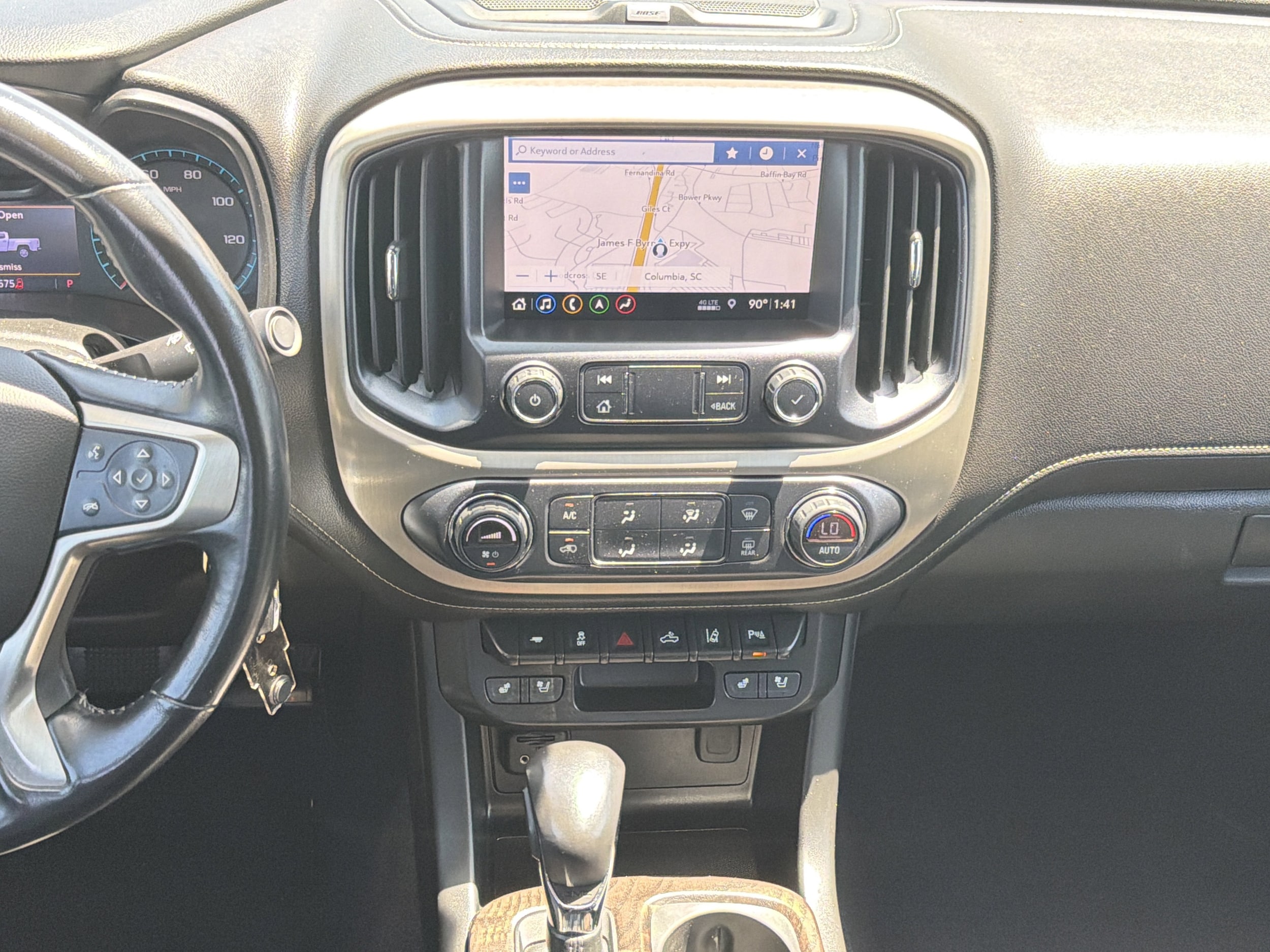 2022 GMC Canyon 4WD Denali photo 4