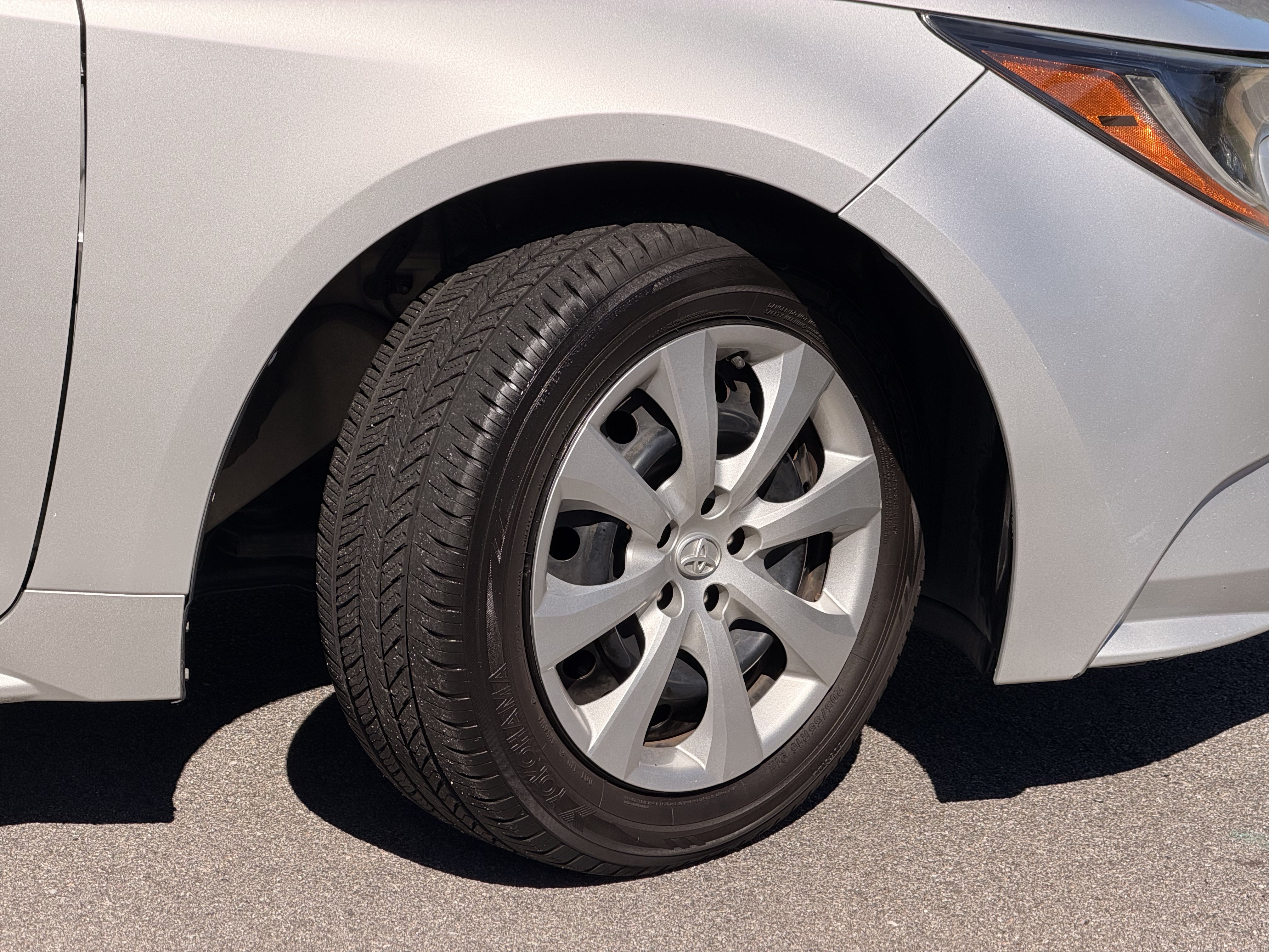 Used 2021 Toyota Corolla LE Sedan
