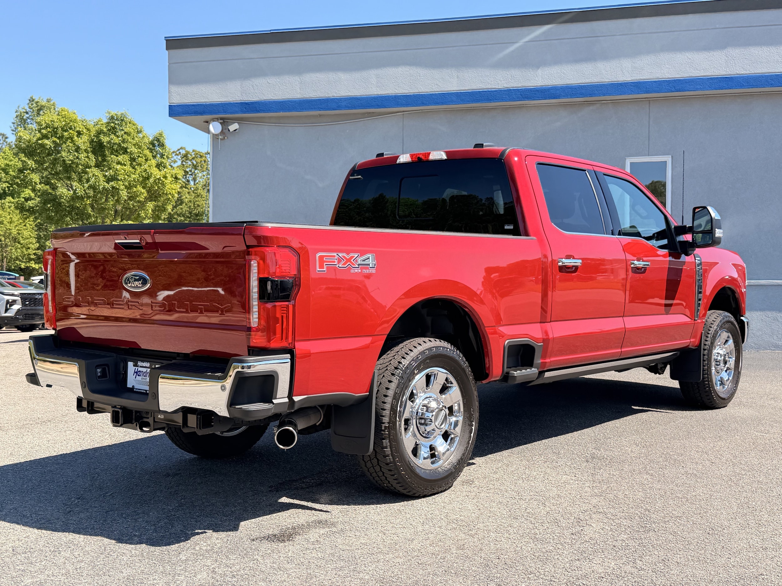 2024 Ford Super Duty F-250 SRW LARIAT photo 3