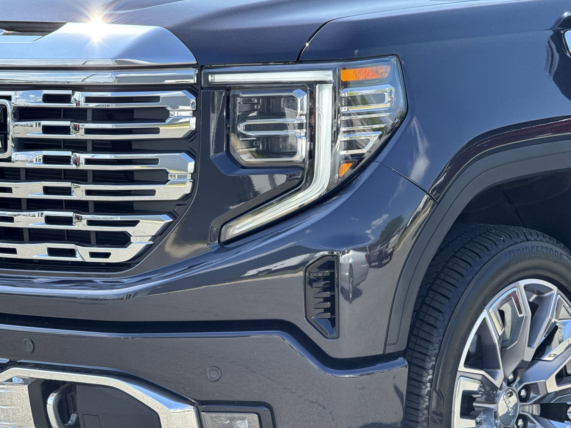 2025 GMC Sierra 1500 Denali photo 4