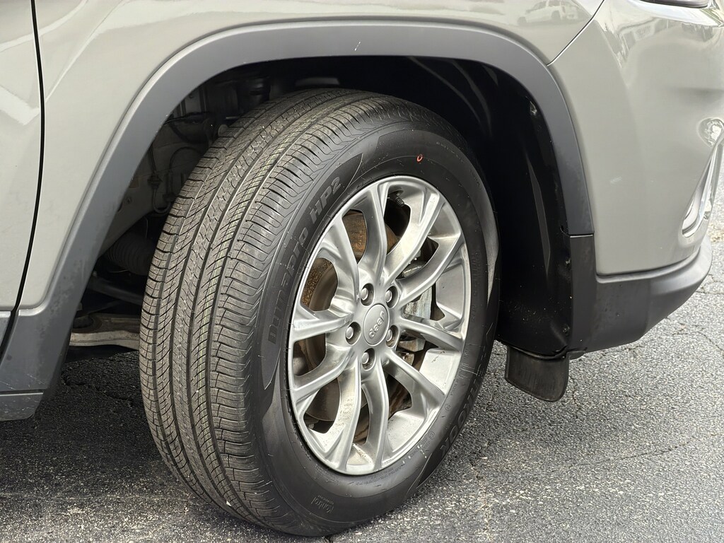 Used 2021 Jeep Cherokee Latitude Lux SUV