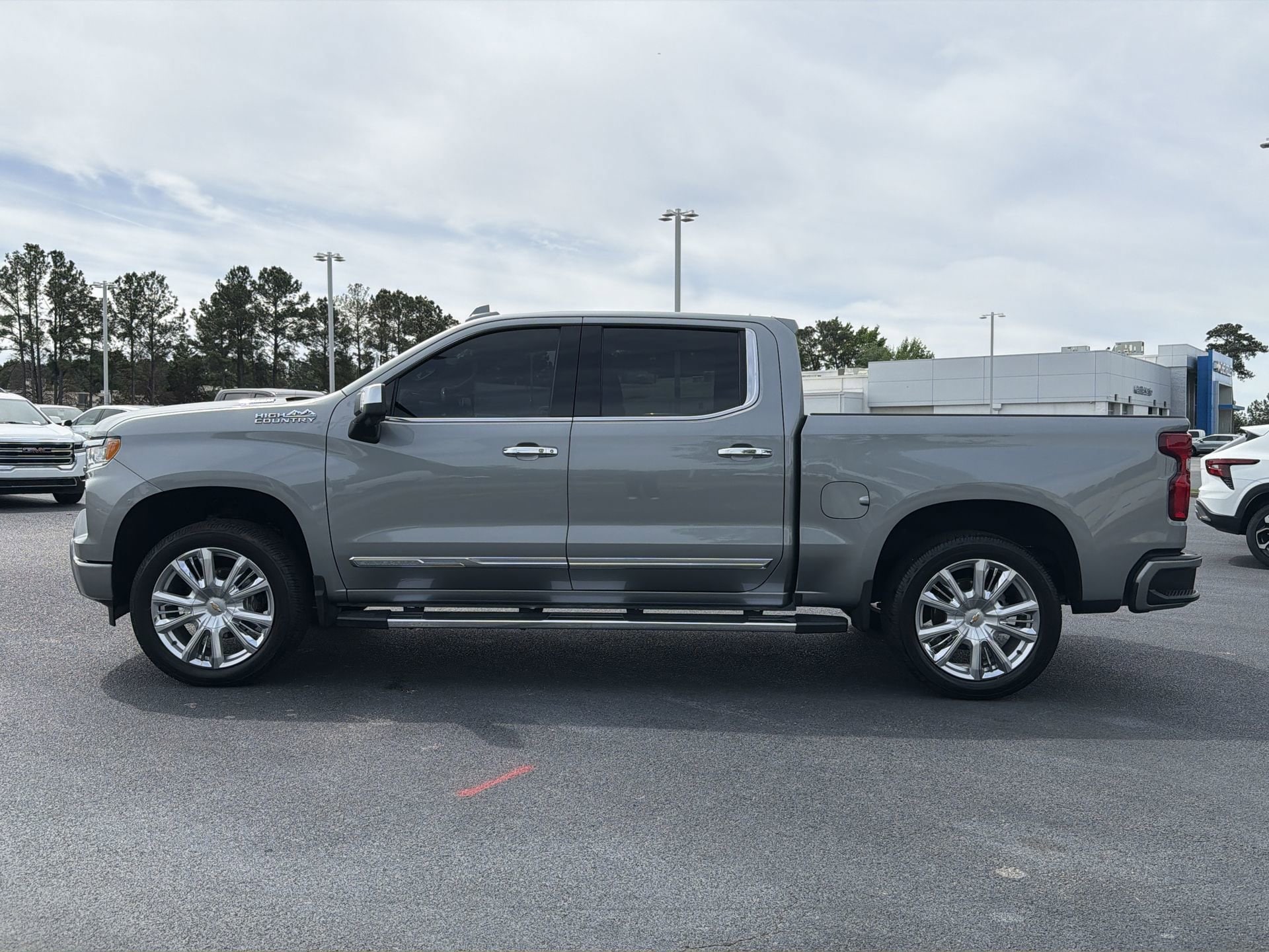 2024 Chevrolet Silverado 1500 High Country photo 5