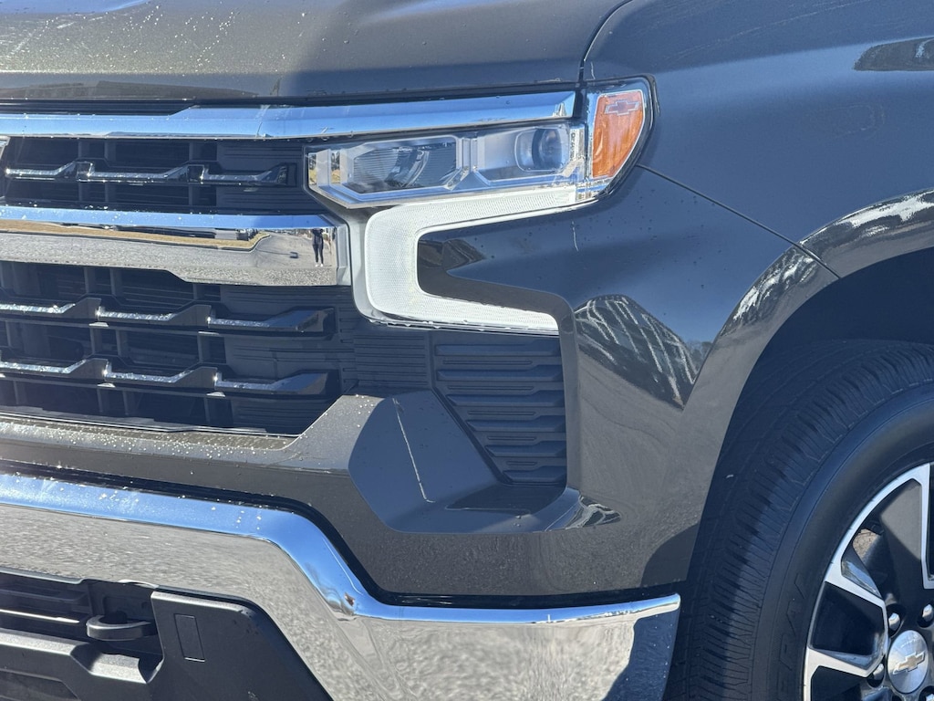 Used 2024 Chevrolet Silverado 1500 LT Pickup