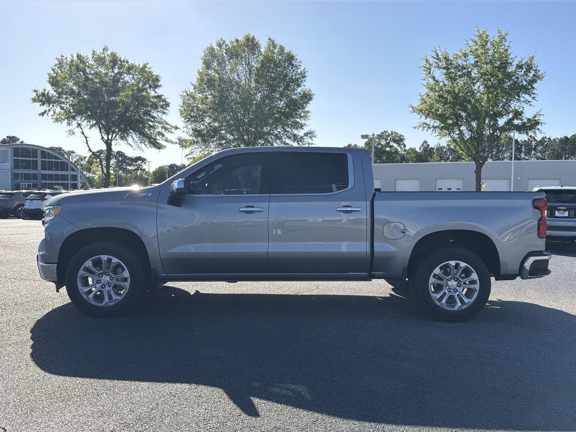 2025 Chevrolet Silverado 1500 LTZ photo 4