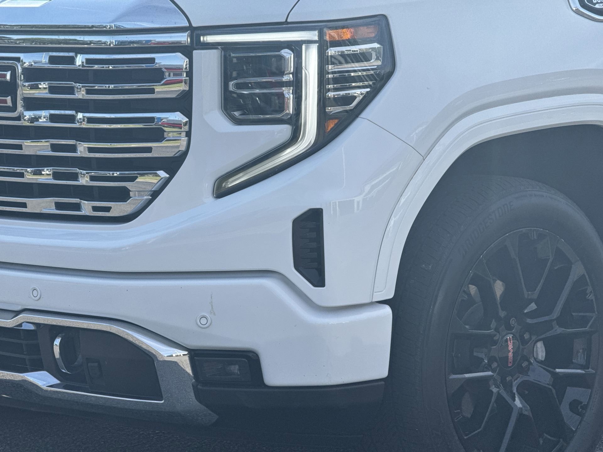 2024 GMC Sierra 1500 Denali photo 5