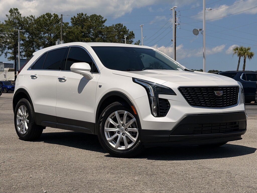 Used 2023 CADILLAC XT4 FWD Luxury SUV