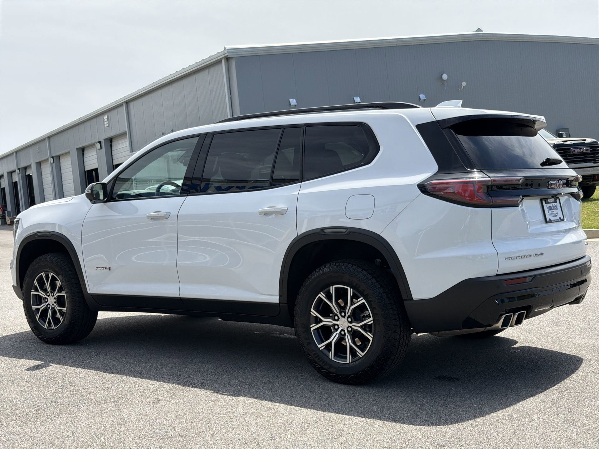 2025 GMC Acadia AWD AT4 photo 6