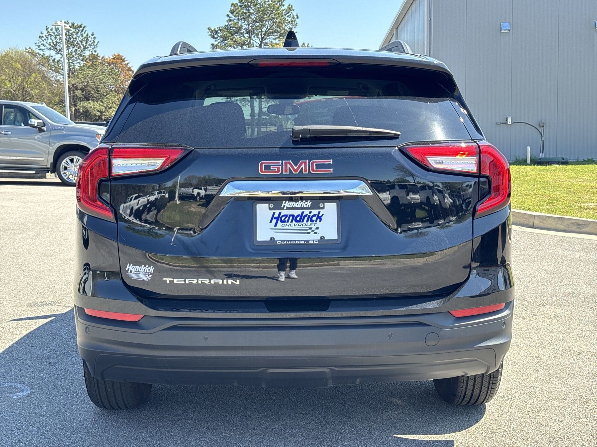 2024 GMC Terrain SLE photo 3