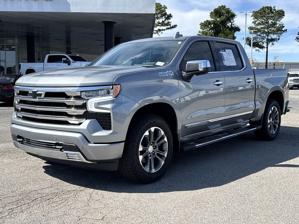Used 2025 Chevrolet Silverado 1500 High Country Pickup