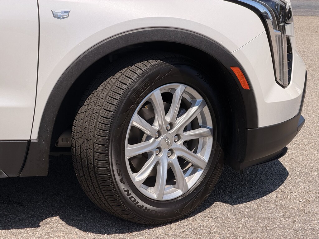Used 2023 CADILLAC XT4 FWD Luxury SUV