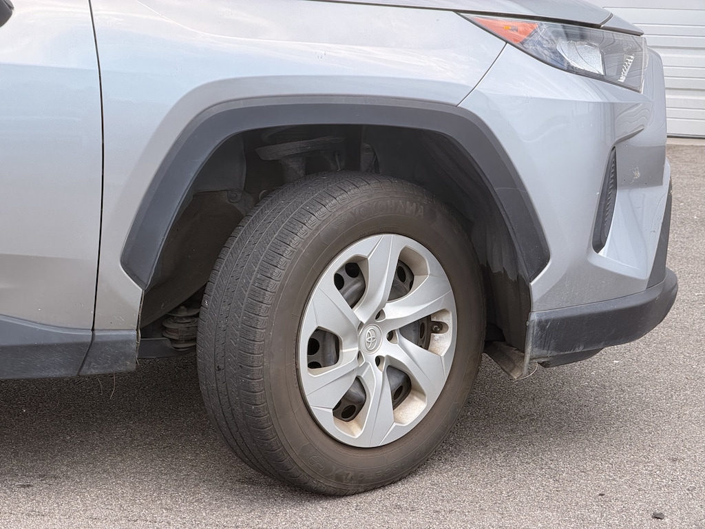 Used 2019 Toyota RAV4 LE SUV