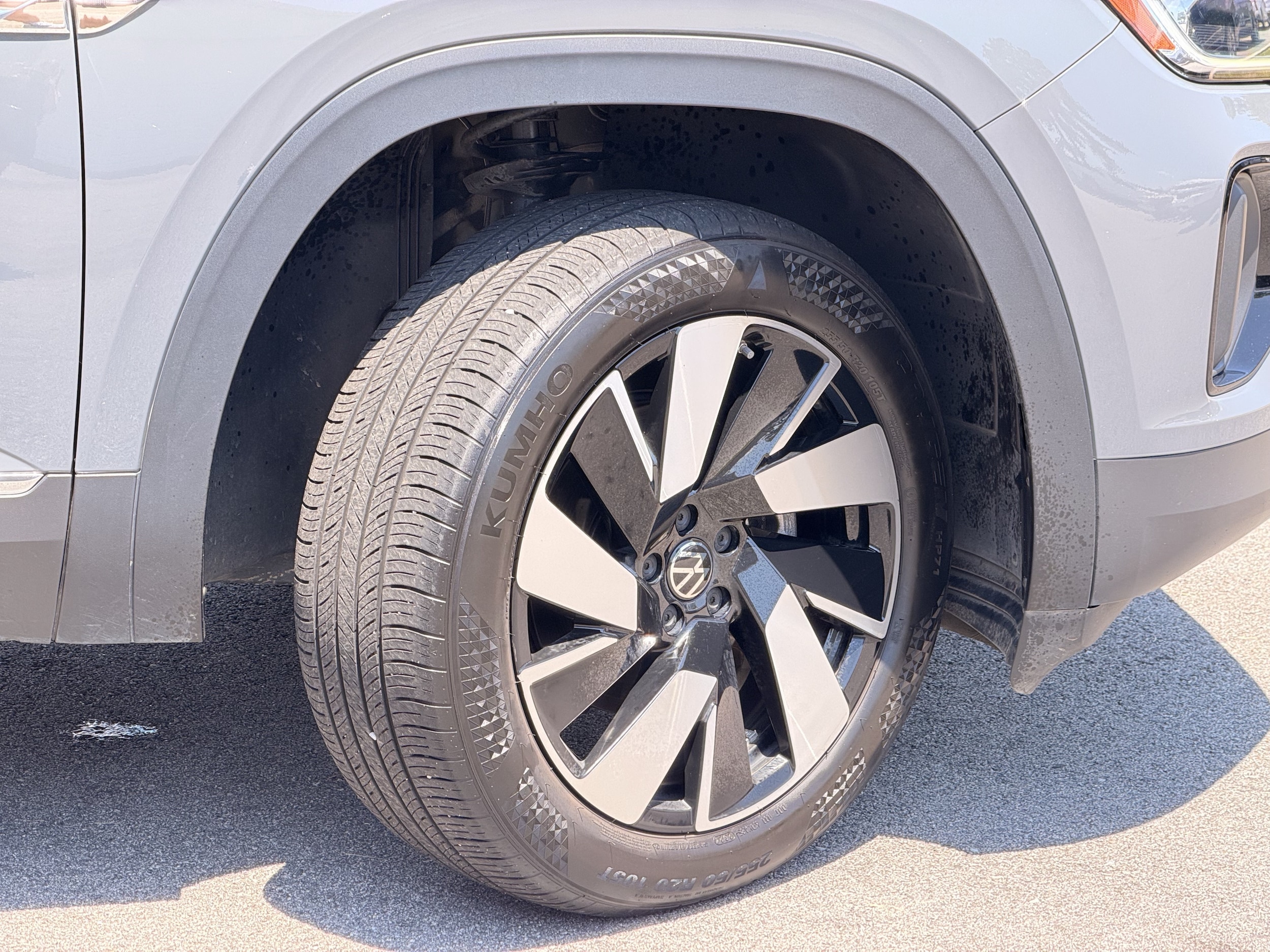 2024 Volkswagen Atlas Cross Sport 2.0T SEL
