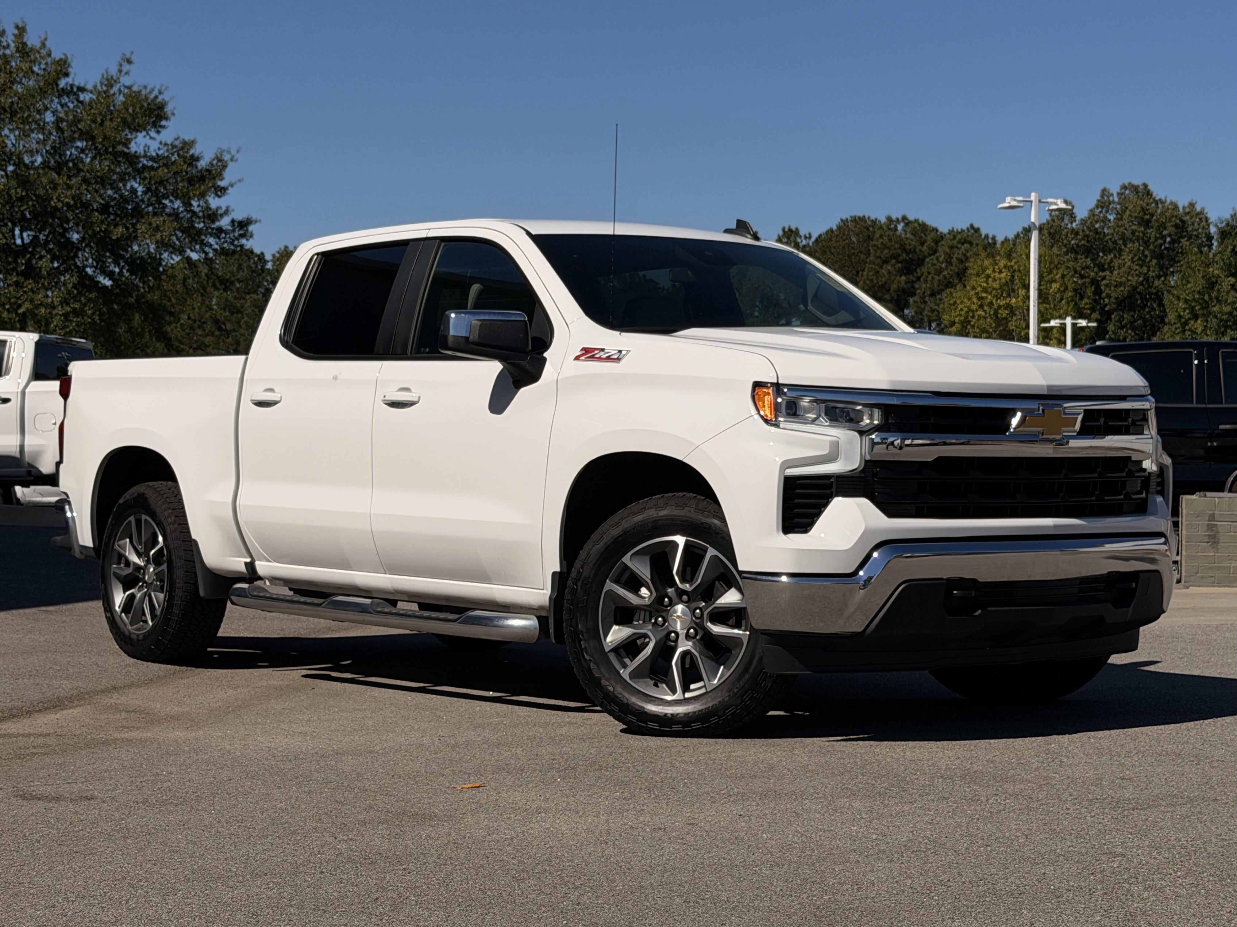 Used 2025 Chevrolet Silverado 1500 LT Pickup