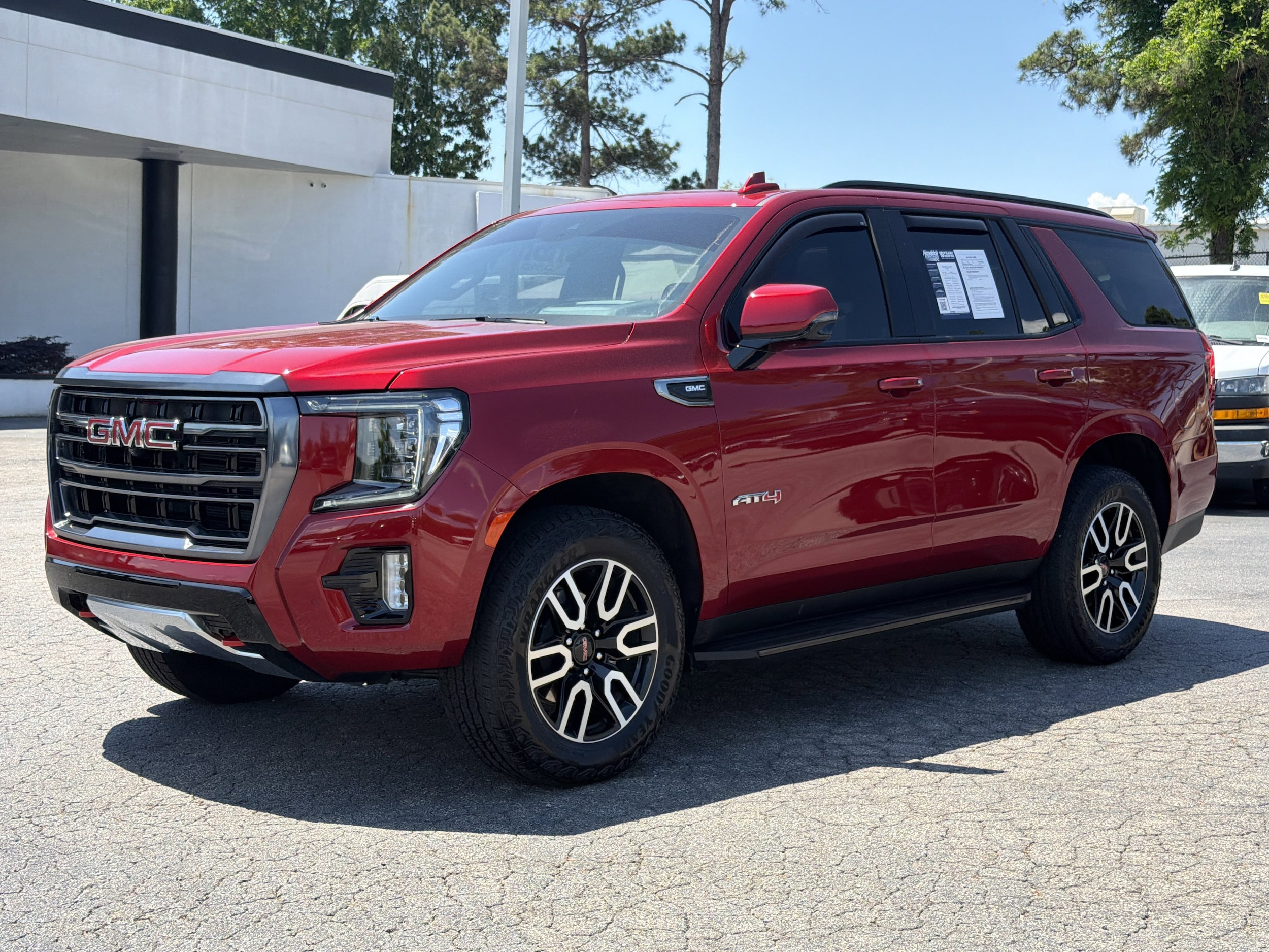 2024 GMC Yukon AT4 photo 5